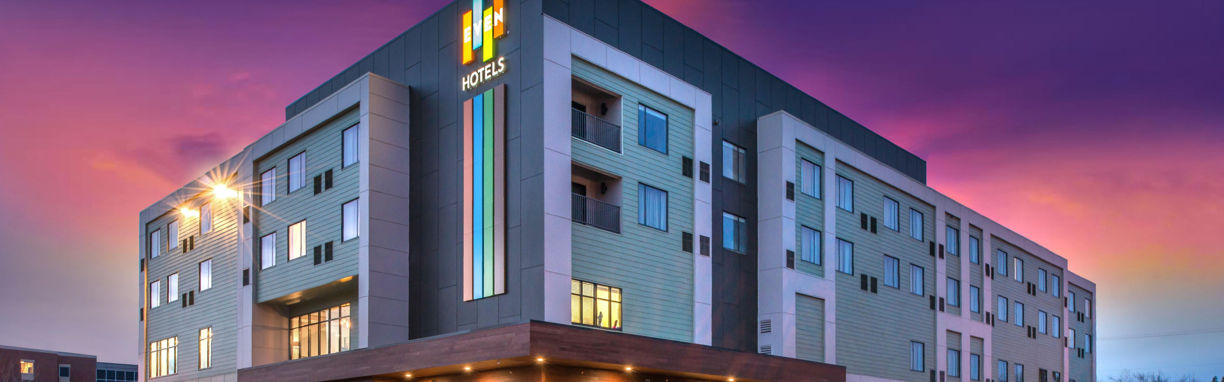 $hotelInfo.mediaDetails.welcomePhotos.primaryPhoto.caption}