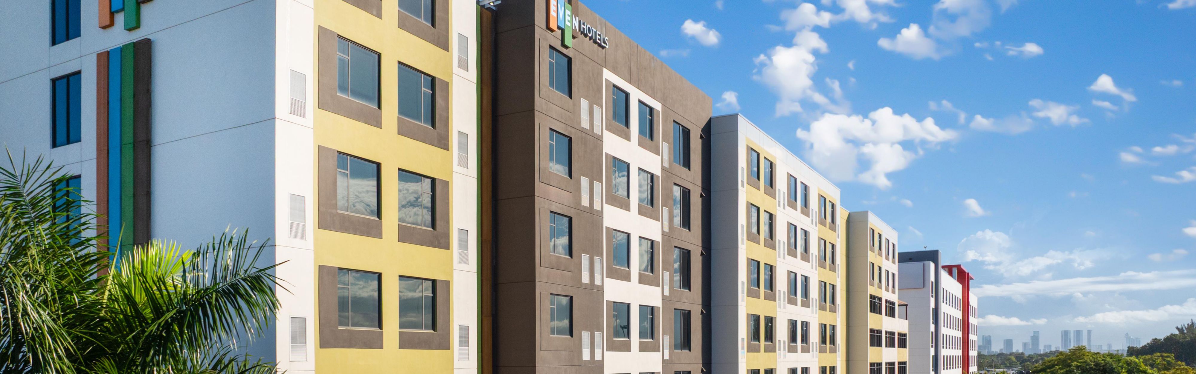 $hotelInfo.mediaDetails.welcomePhotos.primaryPhoto.caption}