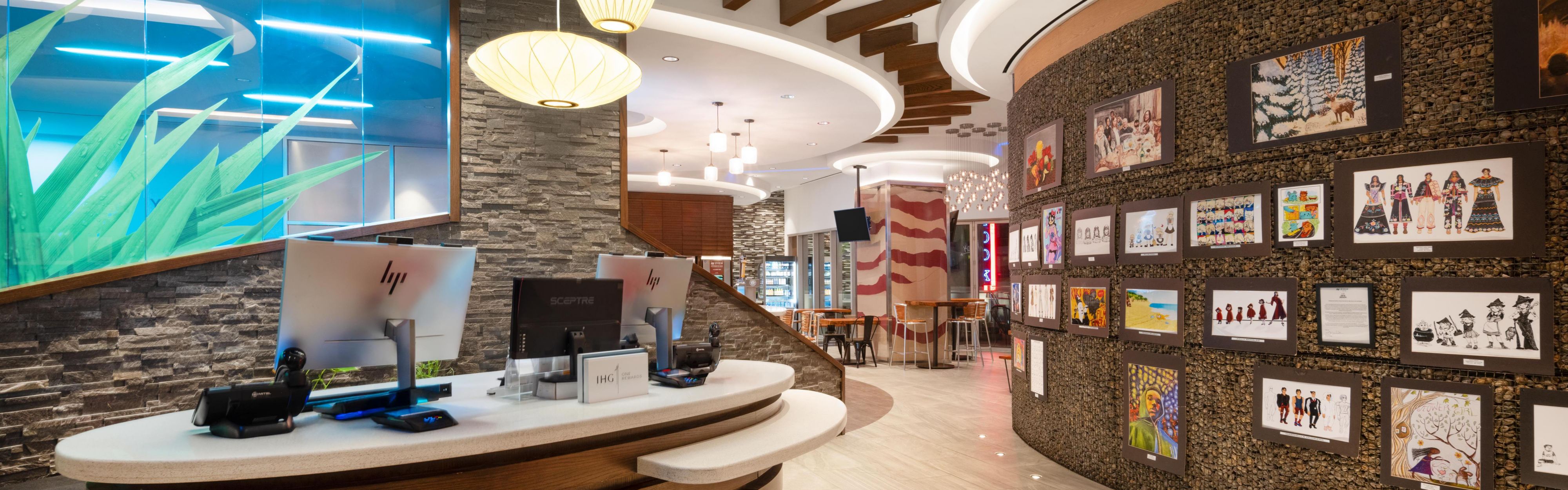 $hotelInfo.mediaDetails.welcomePhotos.primaryPhoto.caption}