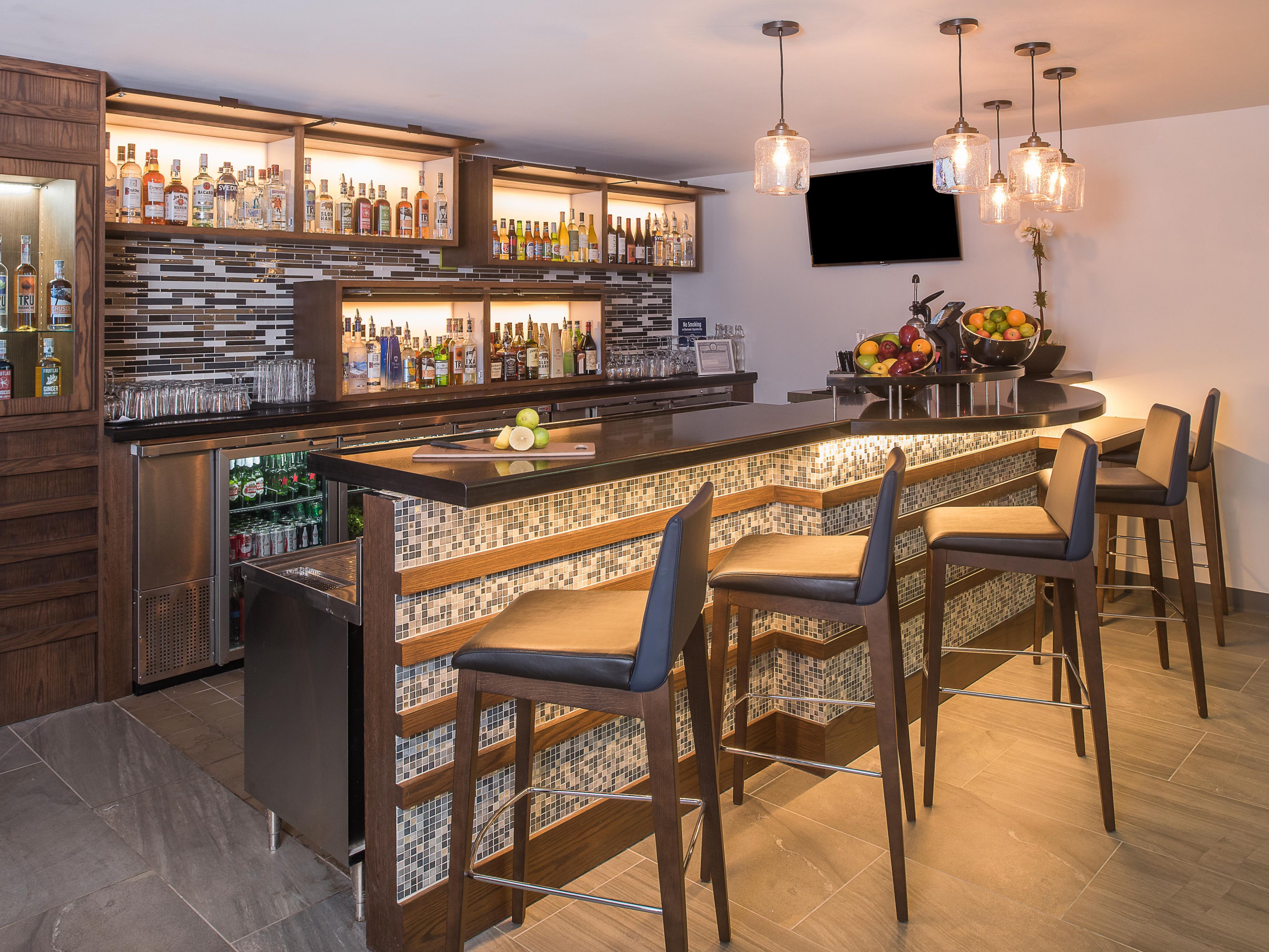 Host your next social event near Times Square in our EVEN Kitchen & Bar. With space for up to 25 guests, our onsite restaurant or EVEN Game Room is the perfect backdrop for your gathering, ensuring a seamless blend of functionality and well-being.

