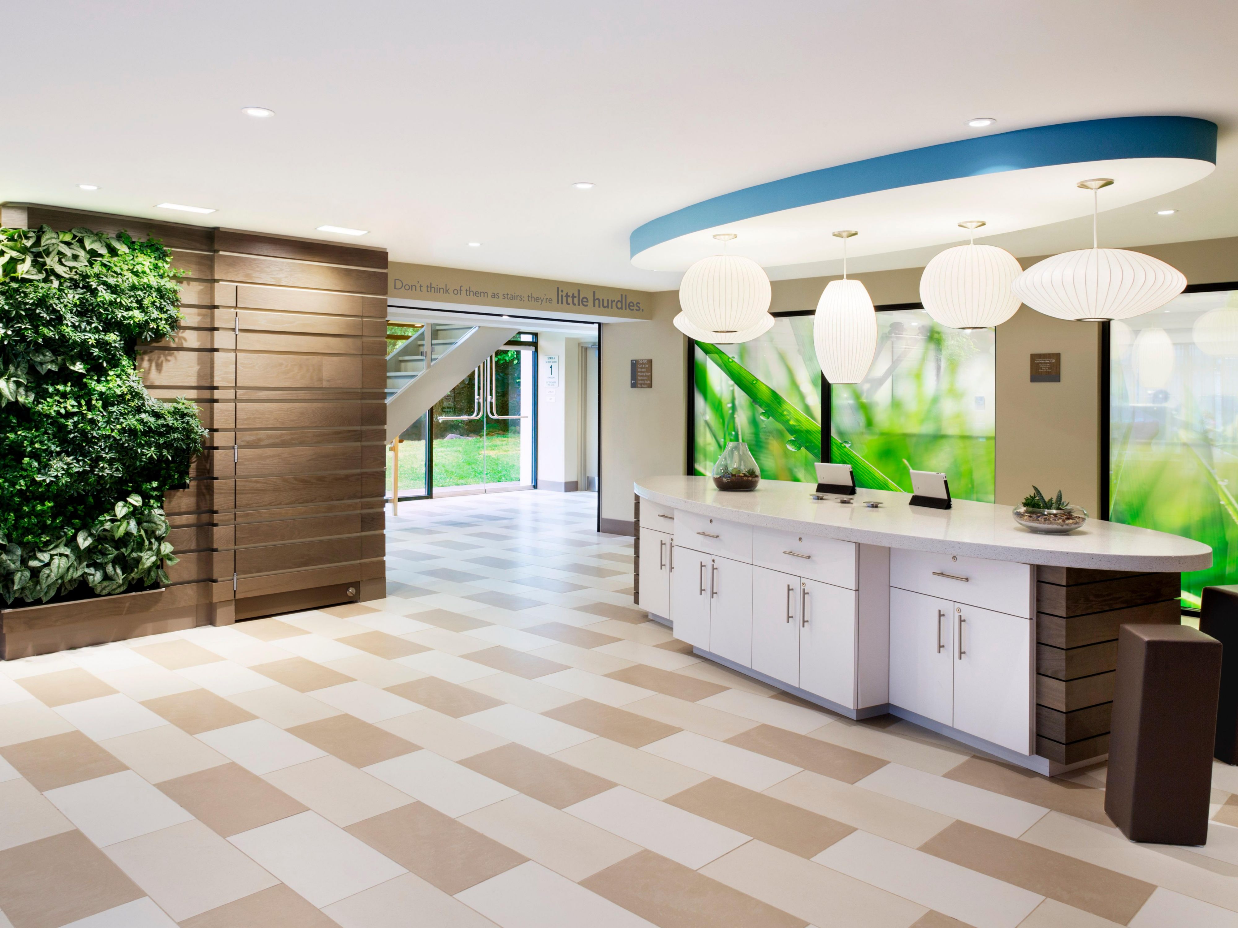 At EVEN Hotels, we believe life is all about balance, so we offer both healthy and decadent options at our onsite restaurant, Cork & Kale. From freshly made smoothies with locally sourced ingredients to a hearty and delicious burger, we have something for every appetite. Complete your meal with a signature organic cocktail or rich dessert.