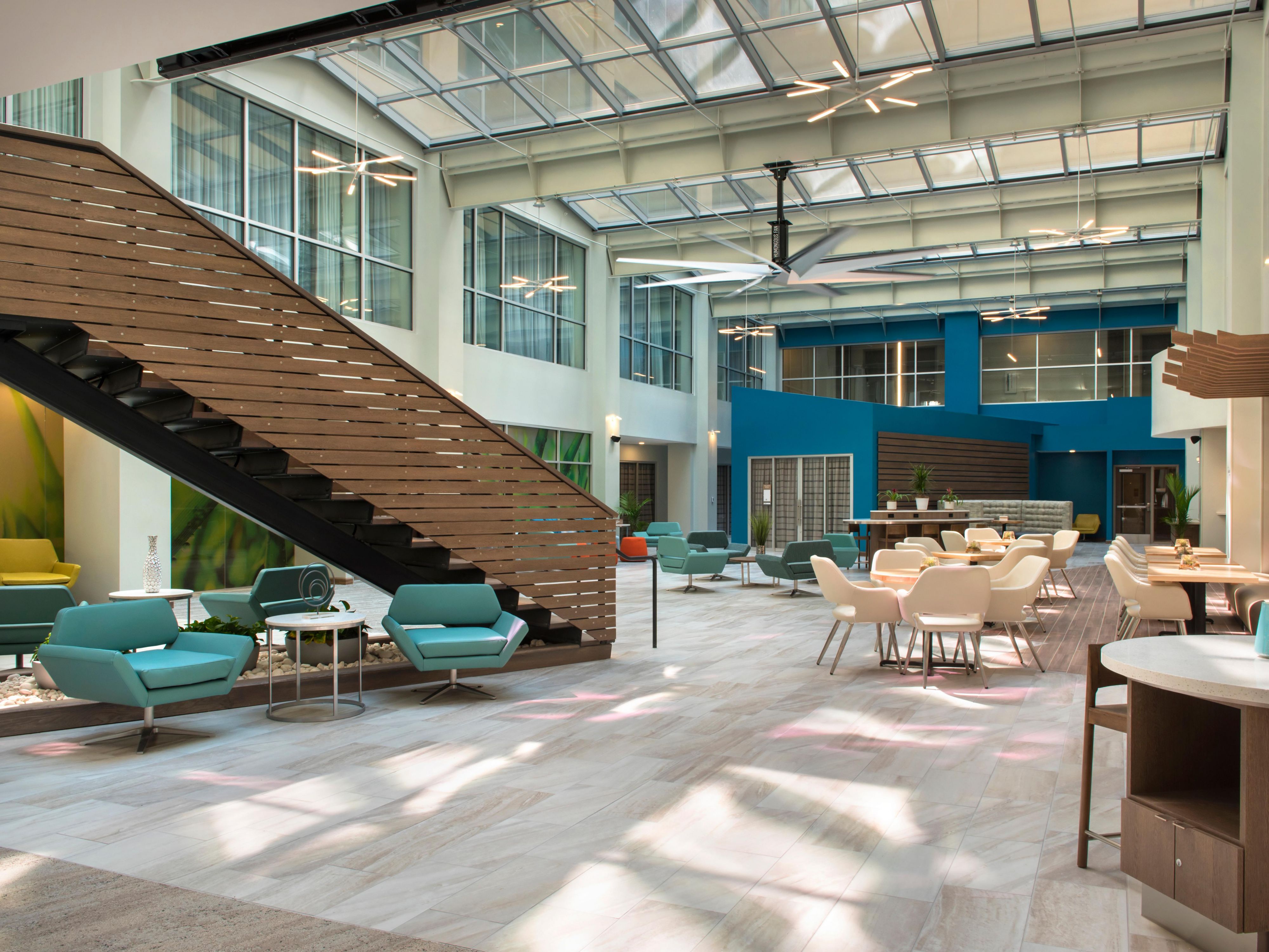 Host your next business meeting or social gathering at the EVEN Hotel Pittsburgh. Our large glass indoor atrium has beautiful natural light and is perfect to host a lunch or happy hour. With complimentary Wi-Fi and a variety of meeting room styles, our team can accommodate any of your event needs. A private screening room is also available.