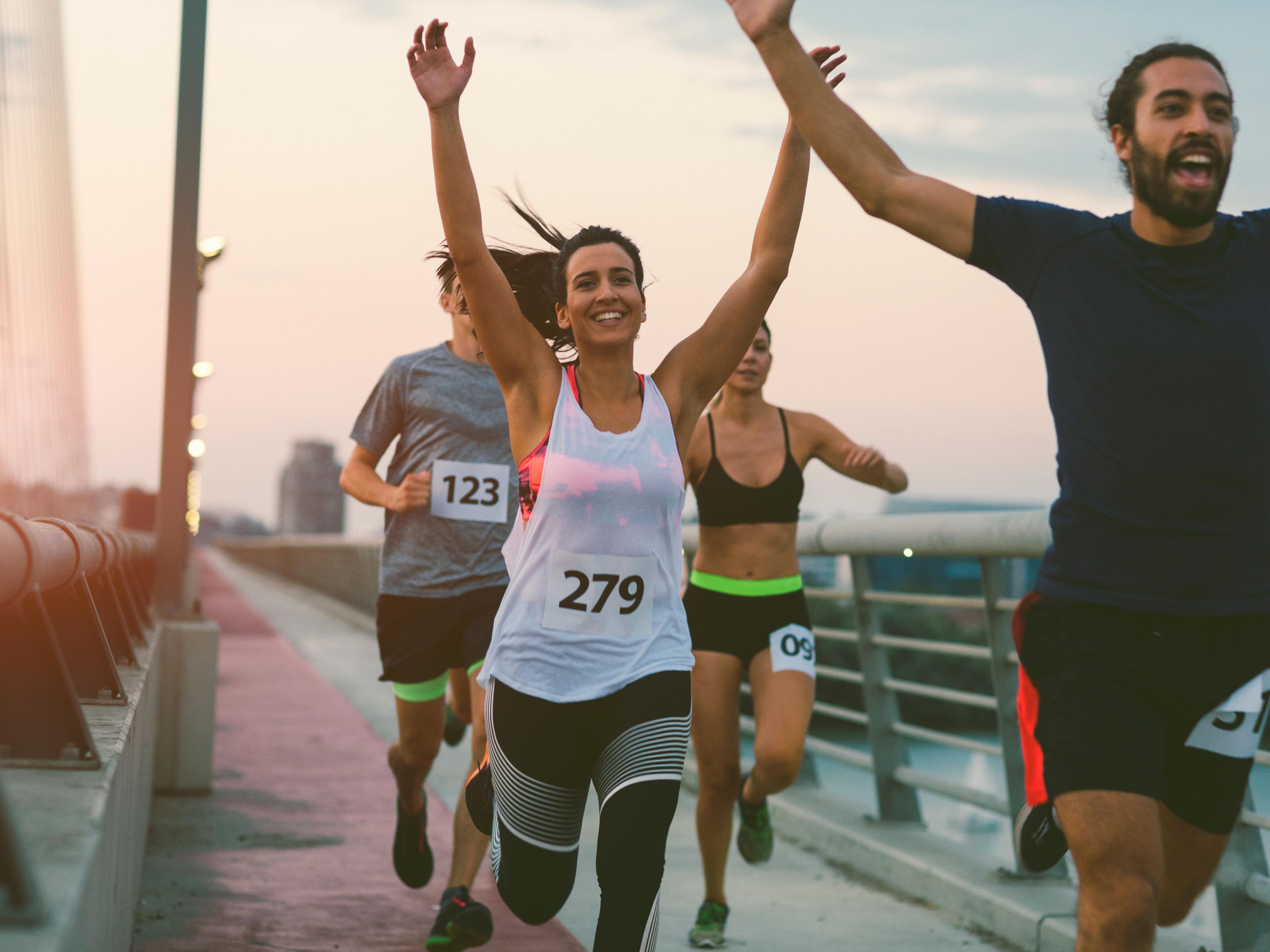 Get ready for the Portland Marathon, a scenic Boston-qualifying race featuring views of downtown, iconic bridges, and the Willamette River, perfect for all runners, from beginners to elite. Whether racing or cheering, recharge at our Portland hotel with a 24/7 athletic studio and healthy dining at EVEN Kitchen & Bar. 