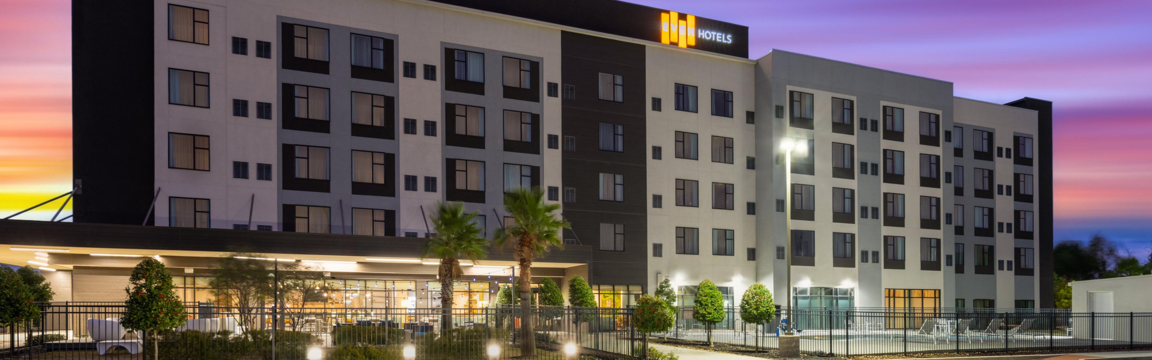 $hotelInfo.mediaDetails.welcomePhotos.primaryPhoto.caption}