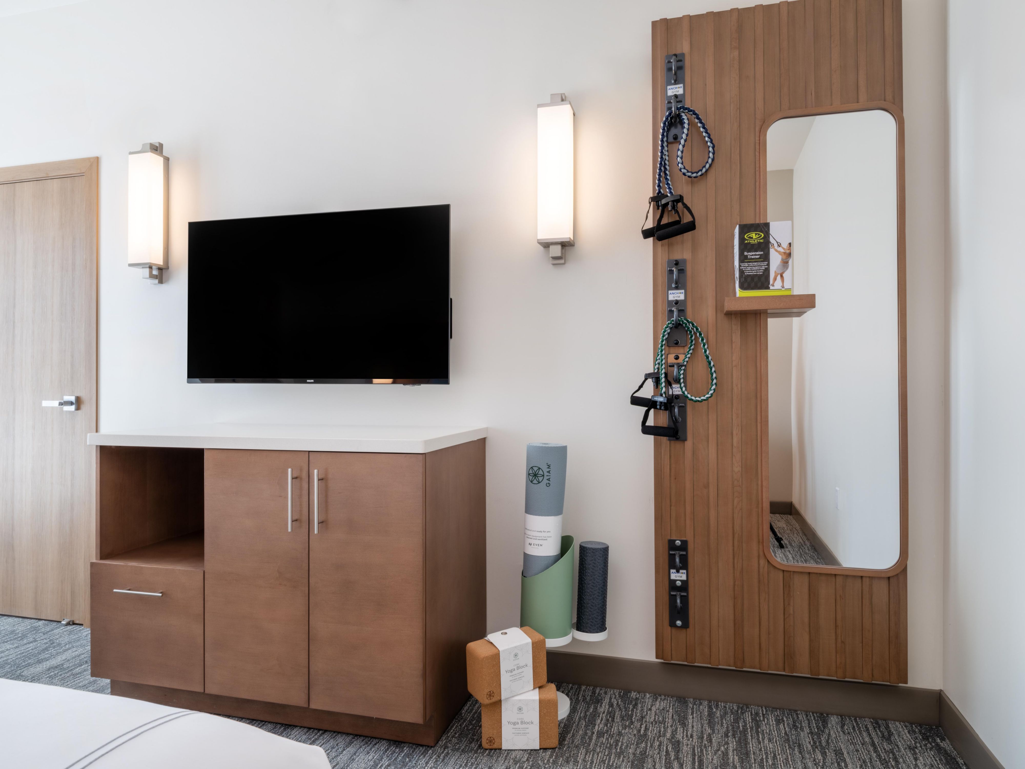 Unwind & recharge in our wellness haven! In-room fitness gear, sleep-boosting tech, and mindful touches await. Your mind & body will thank you!