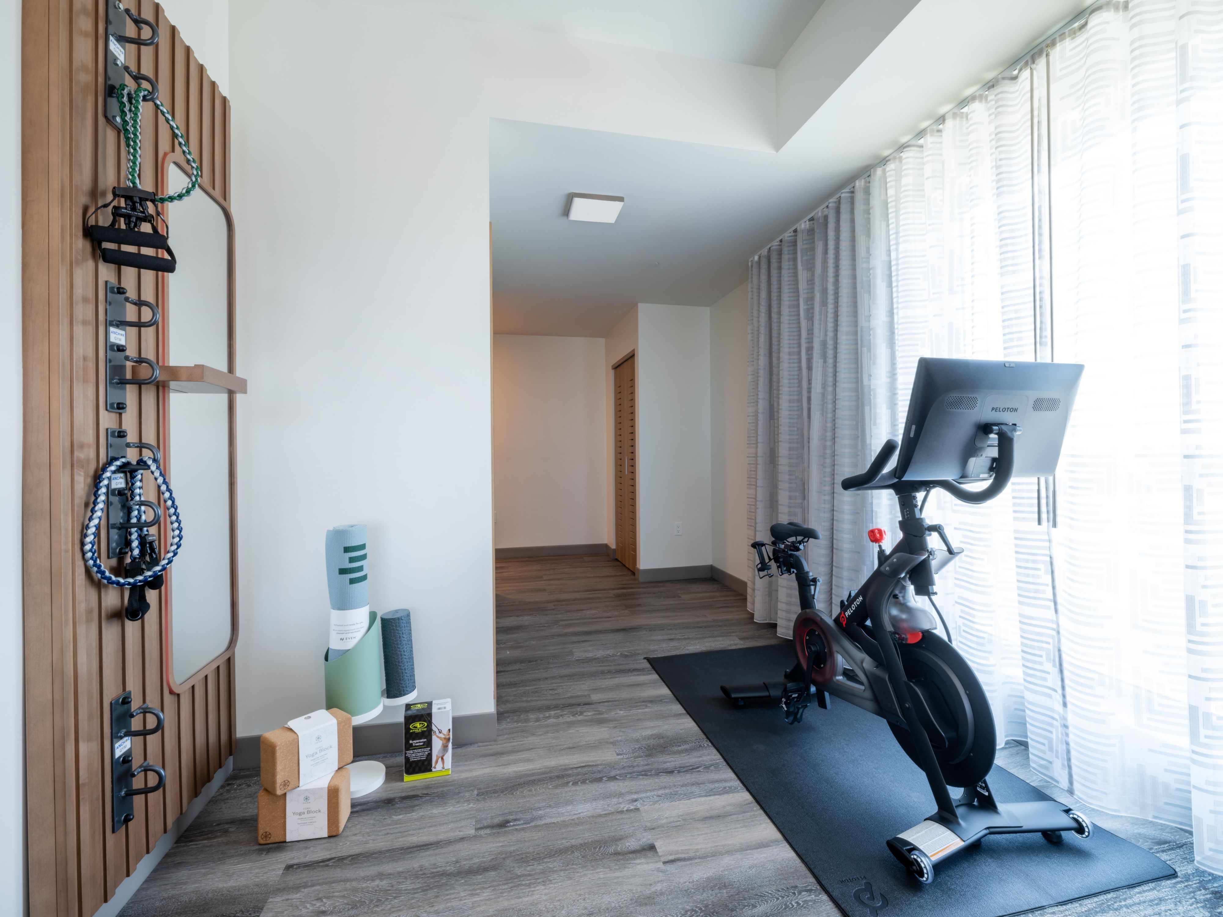 Discover thoughtful amenities designed with your wellness in mind, including a fully equipped Athletic Studio, an outdoor pool, and nourishing selections at EVEN® Kitchen & Bar to keep you feeling balanced and refreshed. Stay connected with complimentary Wi-Fi and meeting spaces, as well as personalized service to elevate your travel experience.