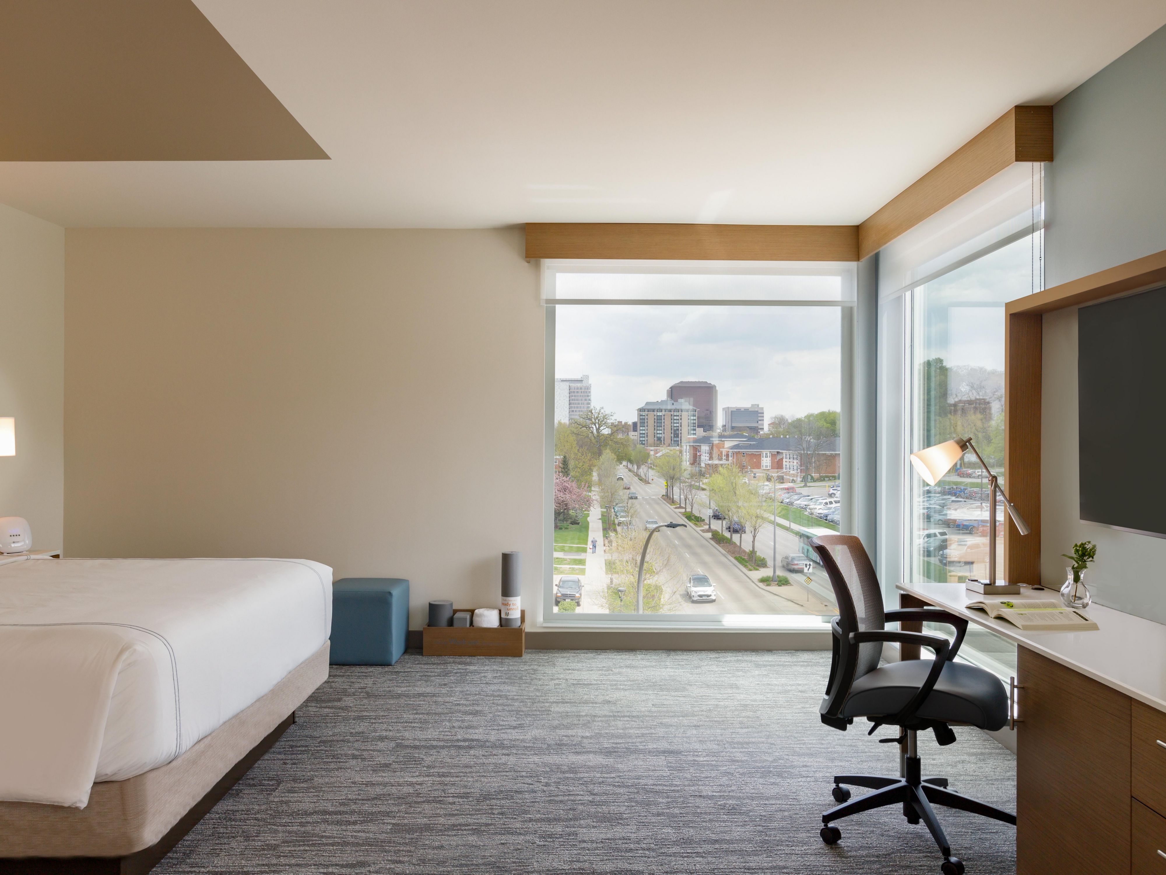 Unwind & recharge in our wellness haven! In-room fitness gear, sleep-boosting tech, and mindful touches await. Your mind & body will thank you!
