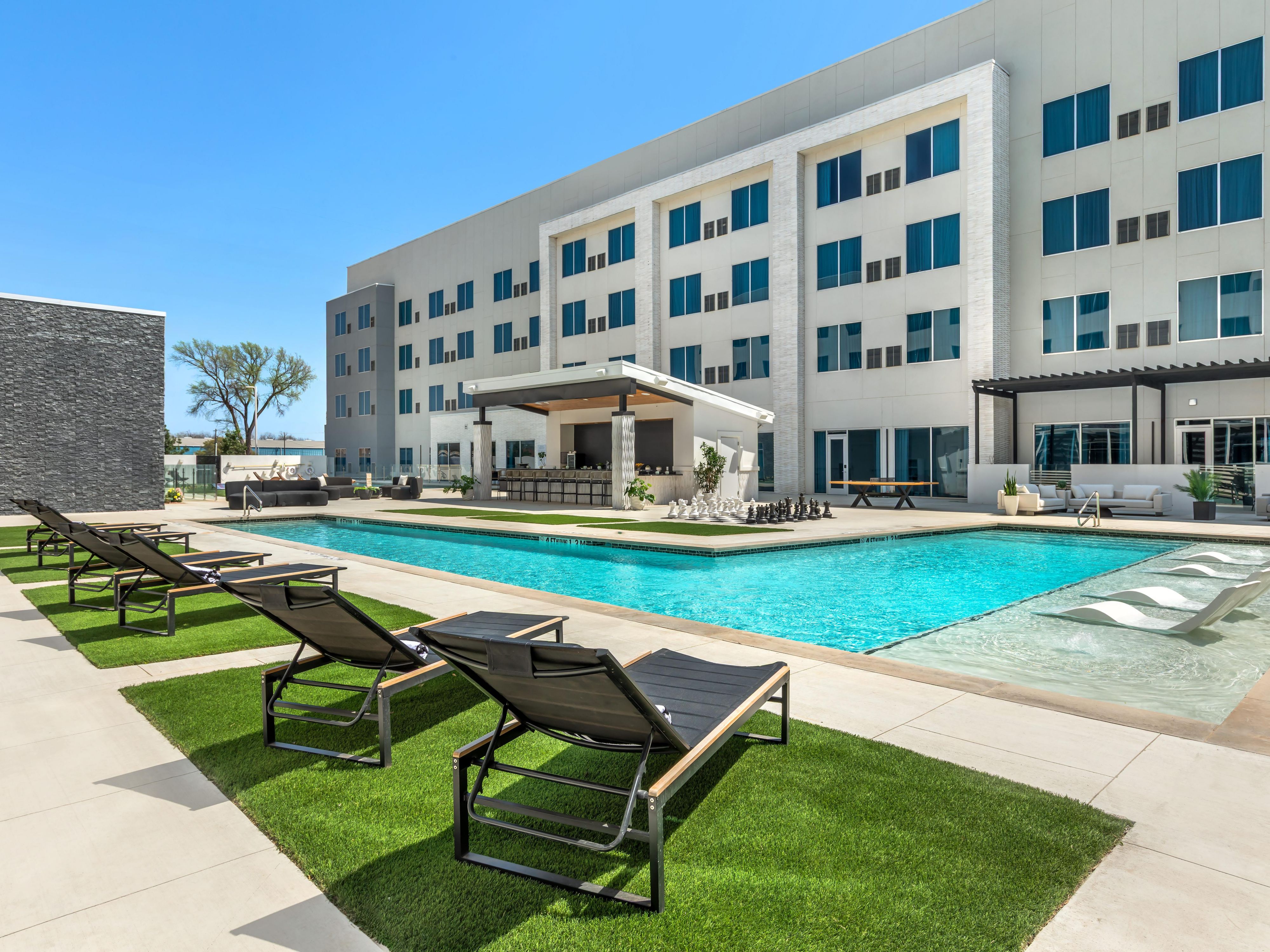 Resort Style Pool 
