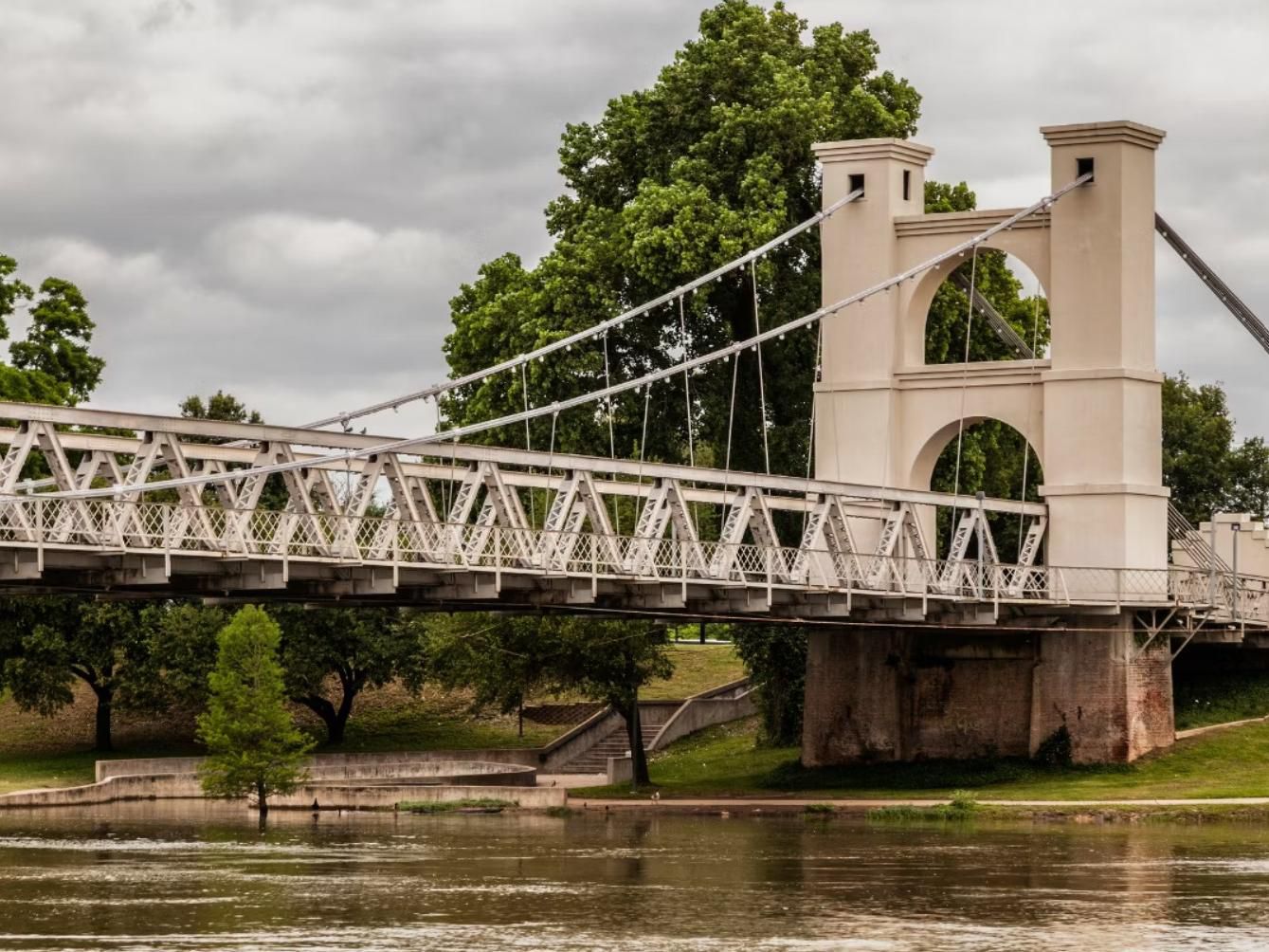 Nestled on the riverfront, our hotel boasts a prime location, less than half a mile from key attractions like McLane Stadium, Waco Convention Center, and Foster Arena. The iconic Magnolia Silo Market by Chip and Joanna Gaines is less than a mile from us, and we’re near Baylor University, making us an ideal choice for students and their families.  