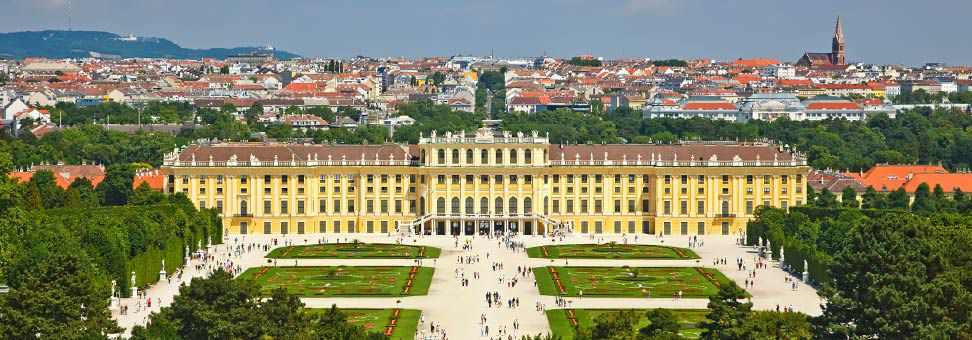 Widok na pałac Schönbrunn w Wiedniu