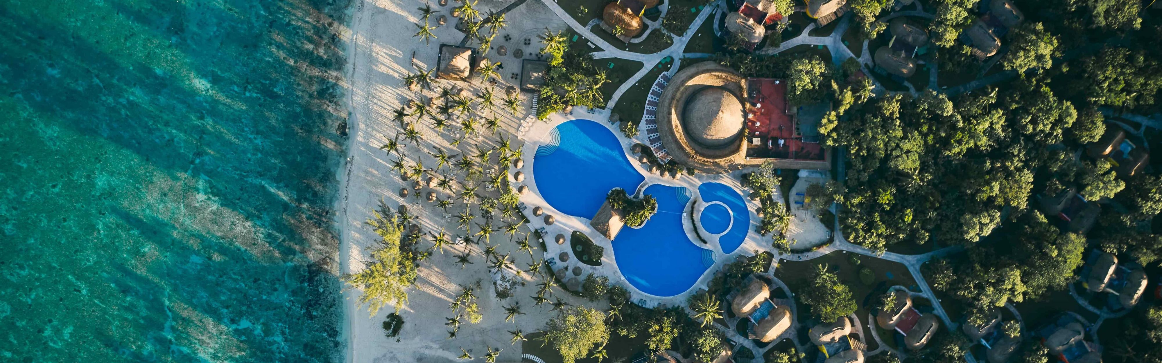 Descripción general del resort todo incluido y playa en Cozumel, México