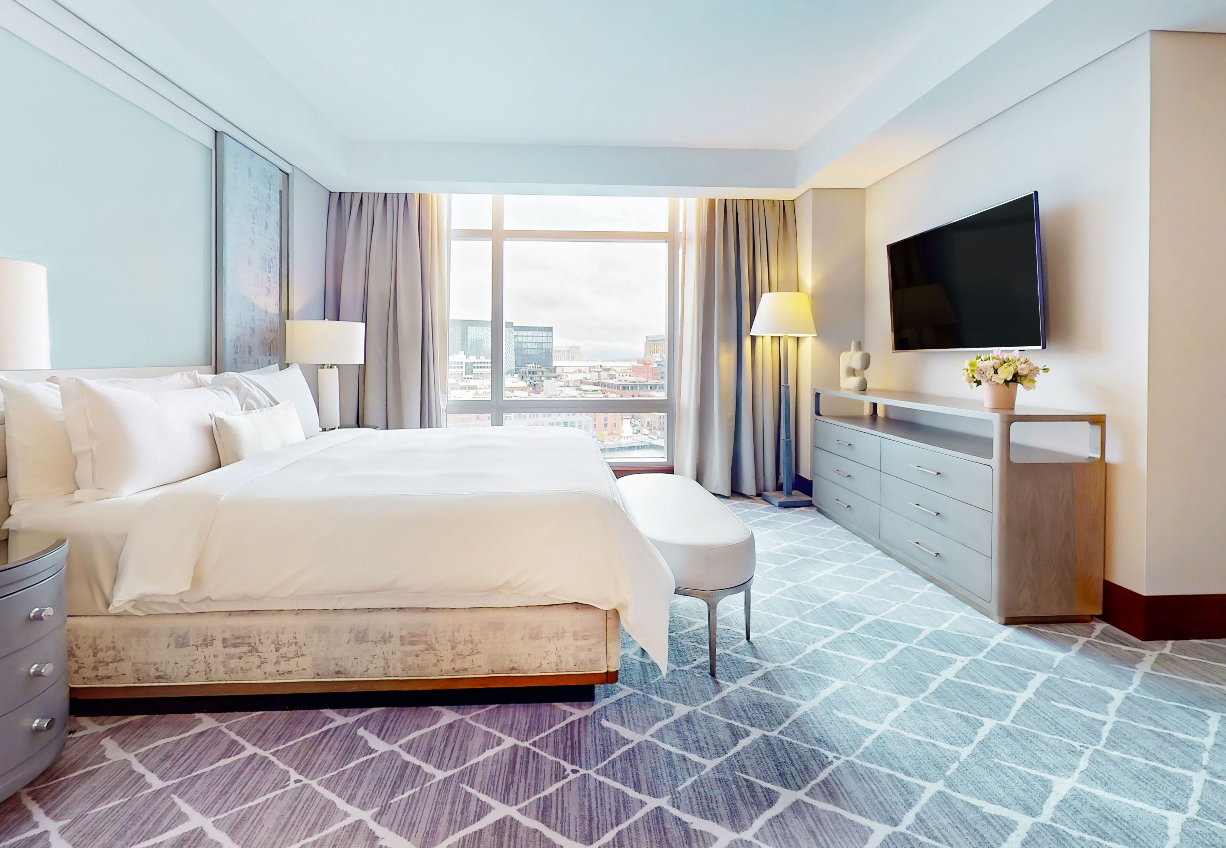 InterContinental Boston guestroom