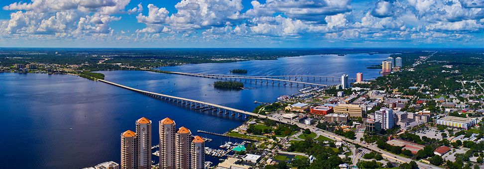 Aerial view of Fort Meyers along the Caloosahatchee River