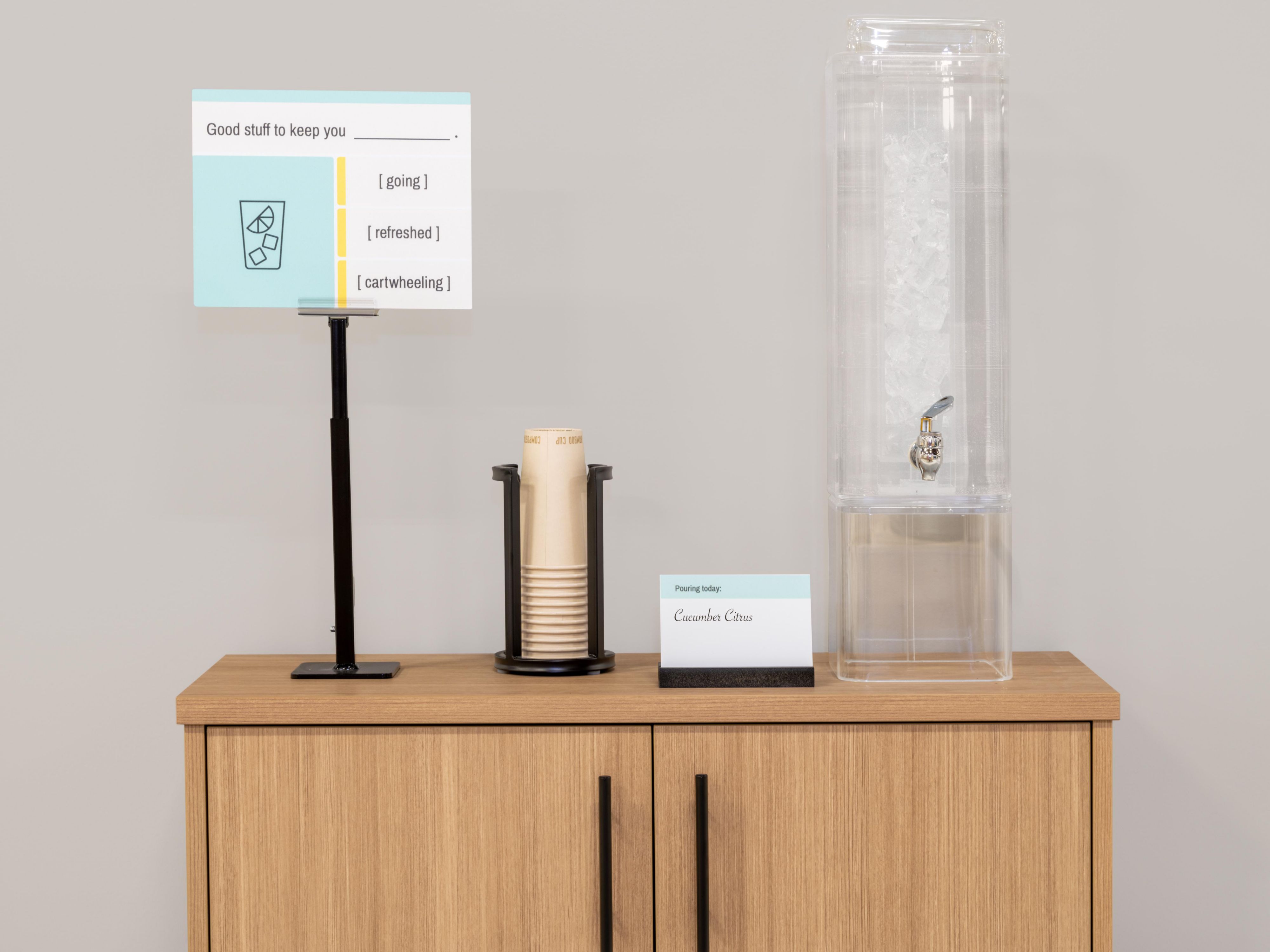 Menyelinap dalam latihan cepat di pusat kebugaran kami. 