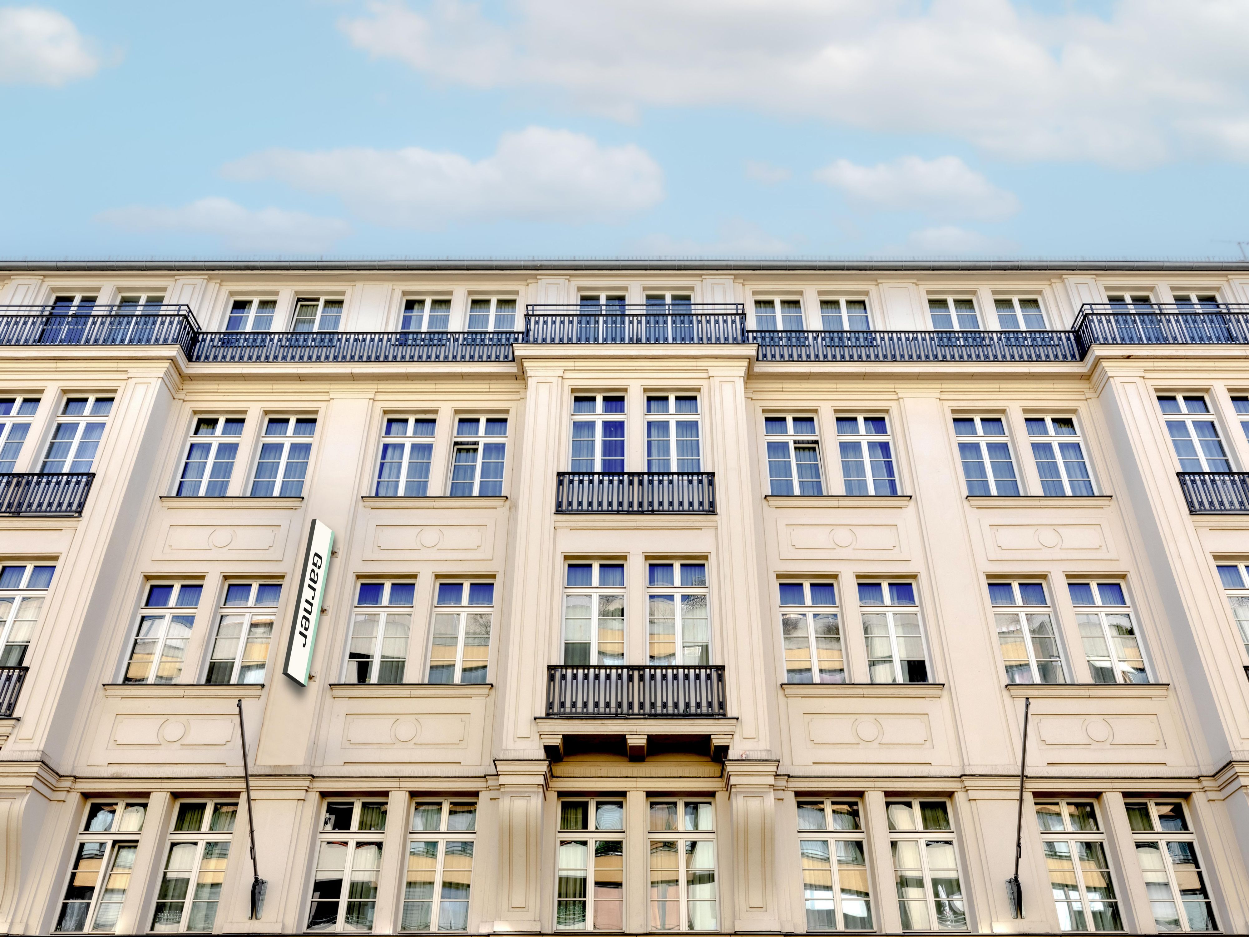 Experience true comfort and well-being with us, thanks to our first-class service and genuine hospitality. Our dedicated and friendly staff will attend to your every need with heartfelt enthusiasm. Whether upon arrival, during your stay, or at check-out, with us, you are our priority.