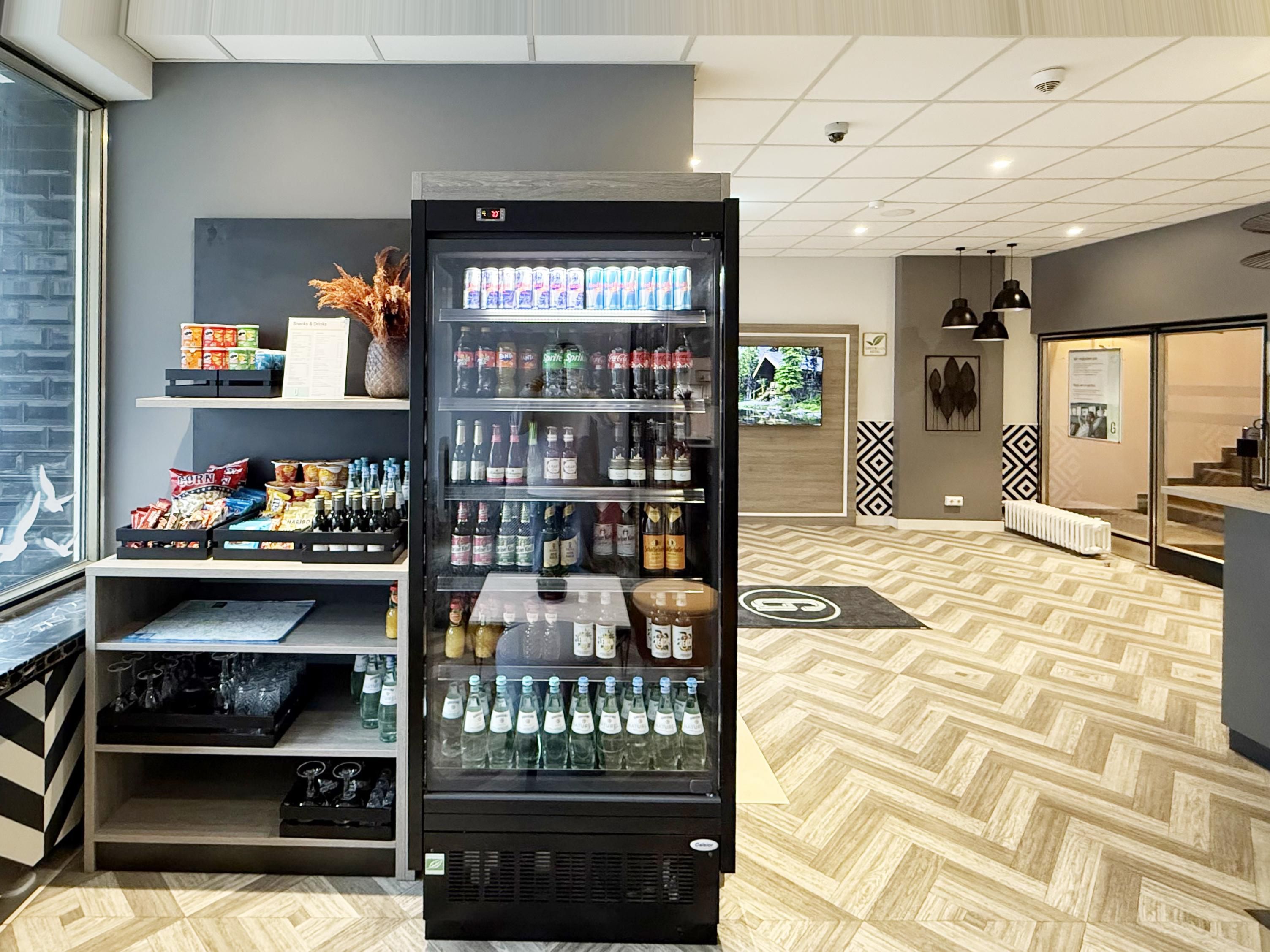 The Garner Shop on the first floor offers a large selection of tasty snacks and refreshing drinks - ideal for a snack or a refreshment in between. Fast, convenient and there for you around the clock.