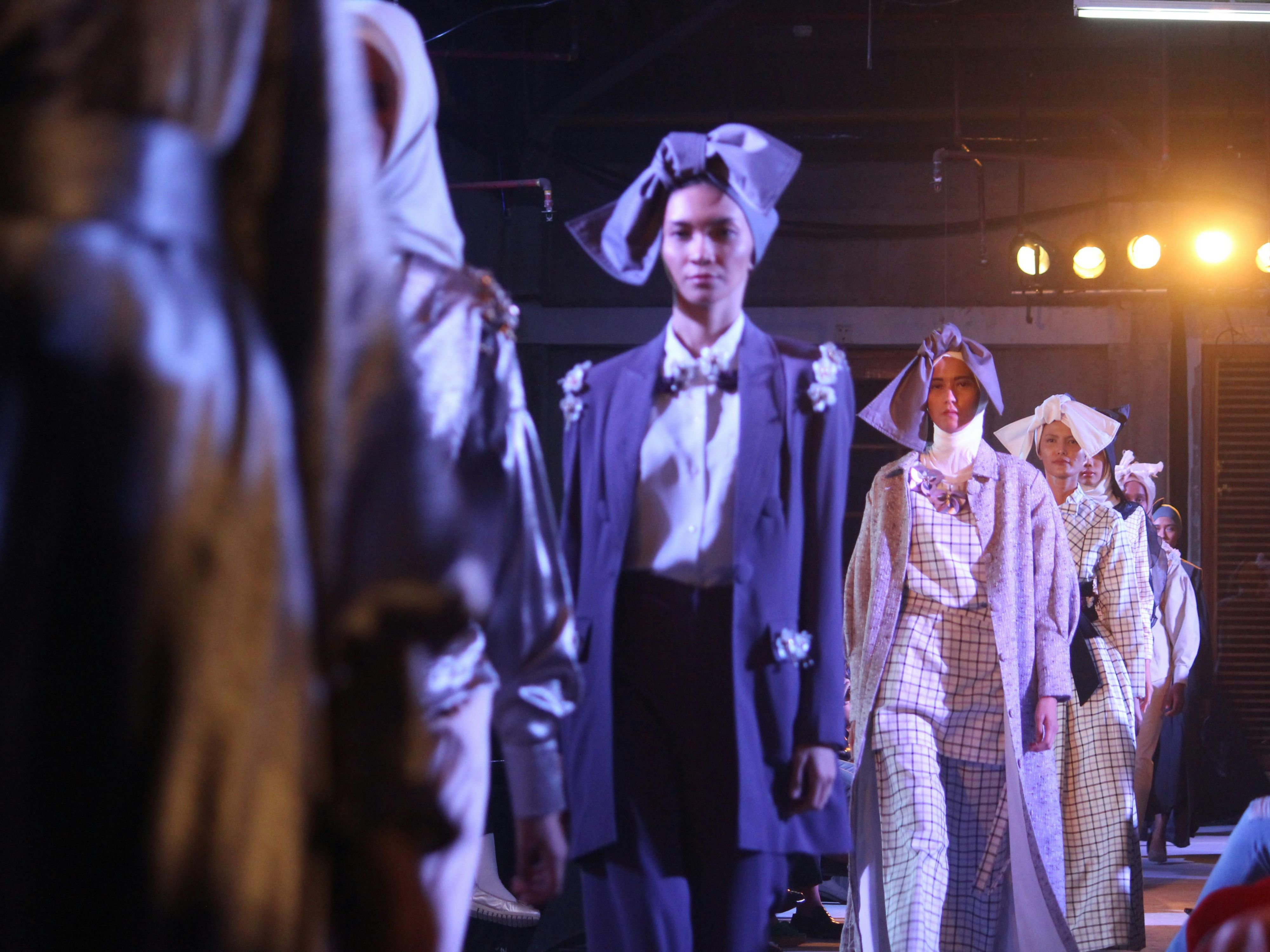 Start at the Christmas market at Gendarmenmarkt, open from 24 Nov–31 Dec and just a short walk away. Then enjoy the classic market at Alexanderplatz with ferris wheel, stalls, and carousel until 26 Dec. For winter sports fun, head to Winterwelt at Potsdamer Platz or glide on the ice around Neptunbrunnen. Berlin Mitte has festive cheer everywhere!