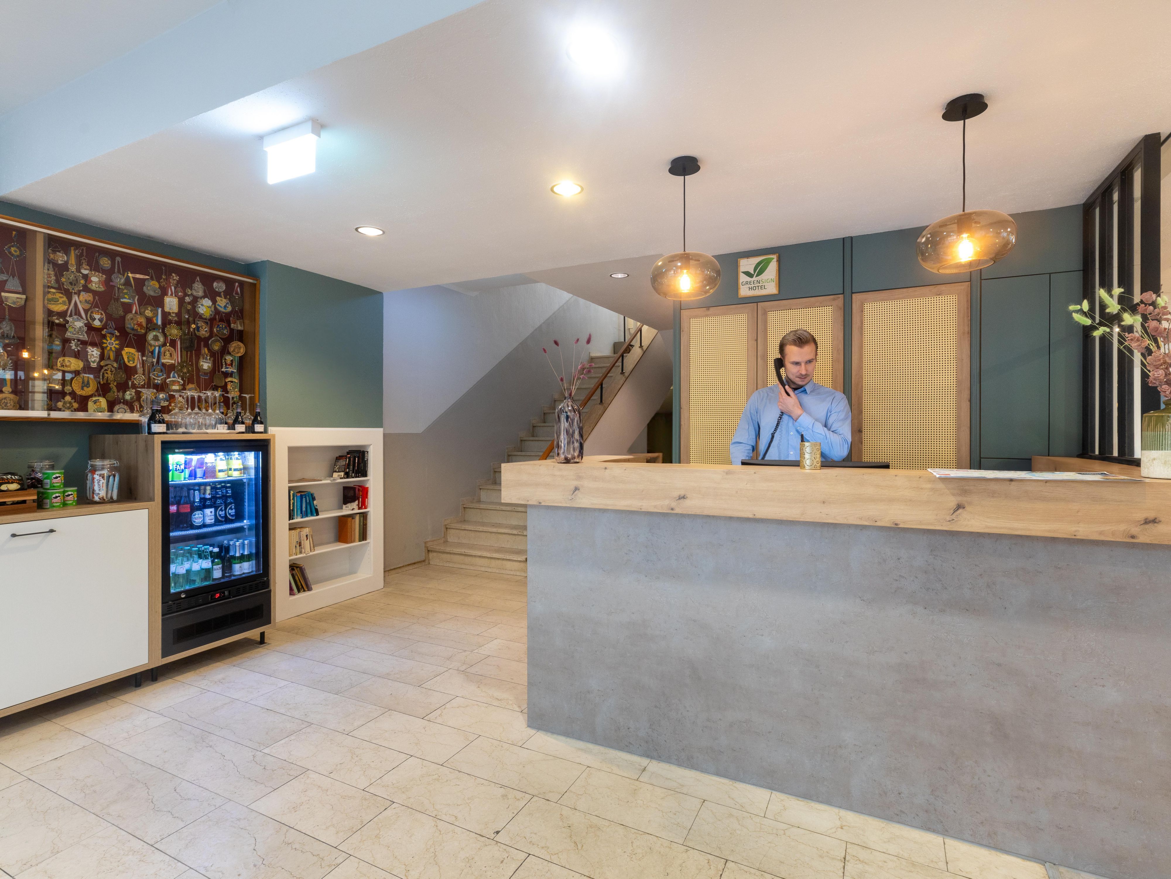 Travel plans don’t follow office hours, and neither do we. Our 24-hour reception team welcomes guests from all over the world in several languages. Whether you’re here for business or leisure, you’ll always find a friendly face ready to assist – day or night, rain or shine.