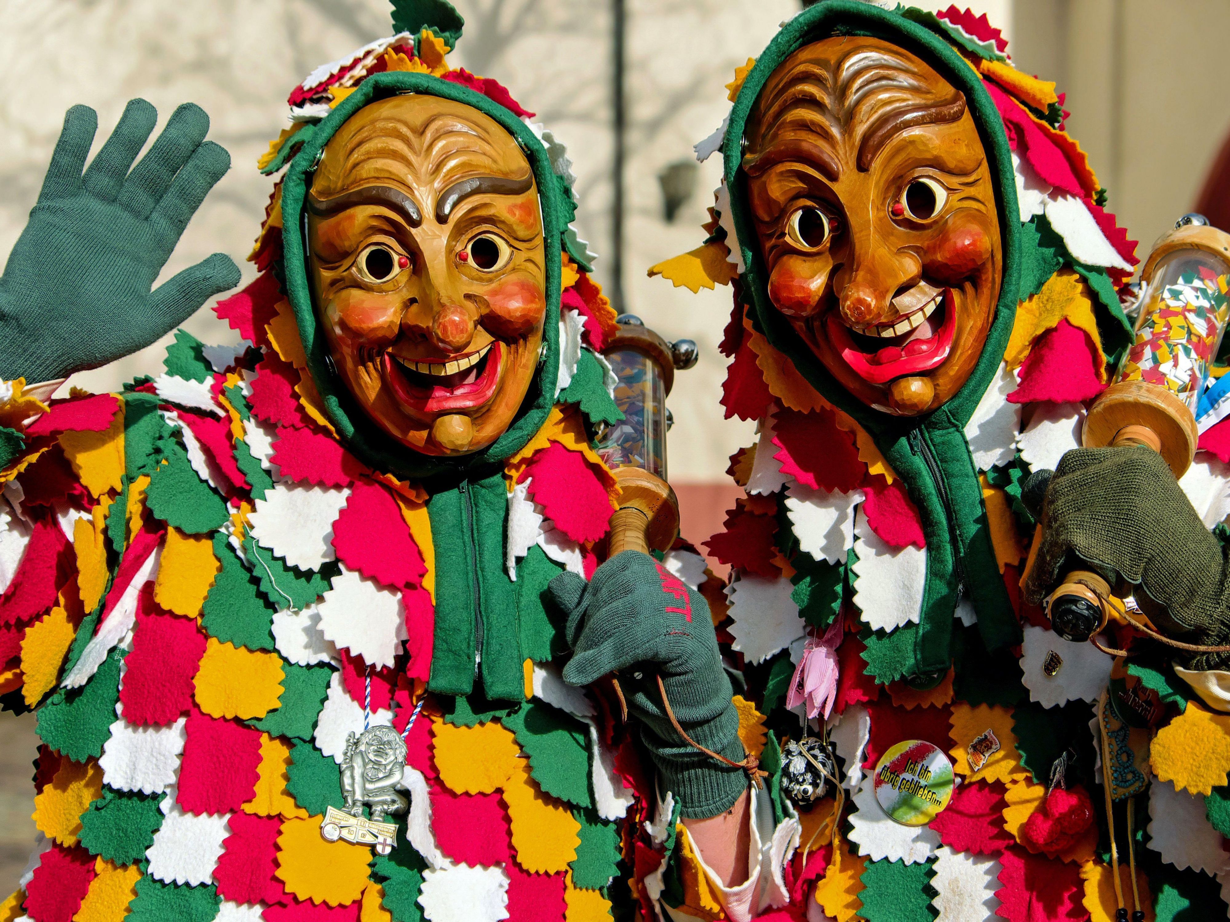 Every year, Cologne transforms into one giant costume party for a whole week. Starting on Weiberfastnacht and wrapping up on Ash Wednesday, it’s seven days packed with parades, street music, and non-stop fun. With over 200 years of tradition and more than a million visitors, it’s Europe’s most vibrant and unforgettable celebration.