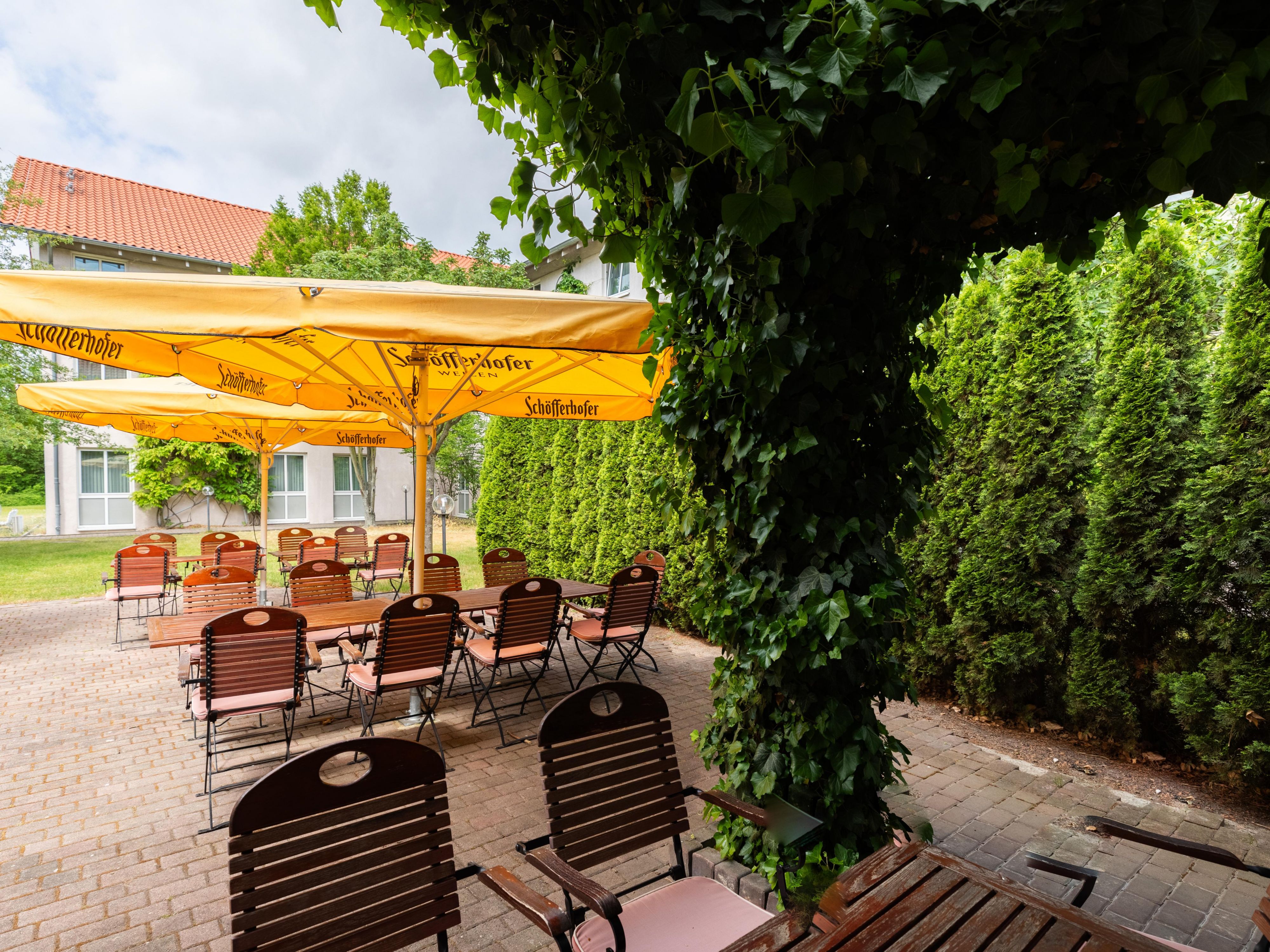 Enjoy delicious meals and refreshing drinks under the open sky on our summer terrace. Perfect for leisurely breakfasts or relaxed evening dinners, it’s the ideal spot to savour great food and soak up the warm atmosphere just steps from your room.