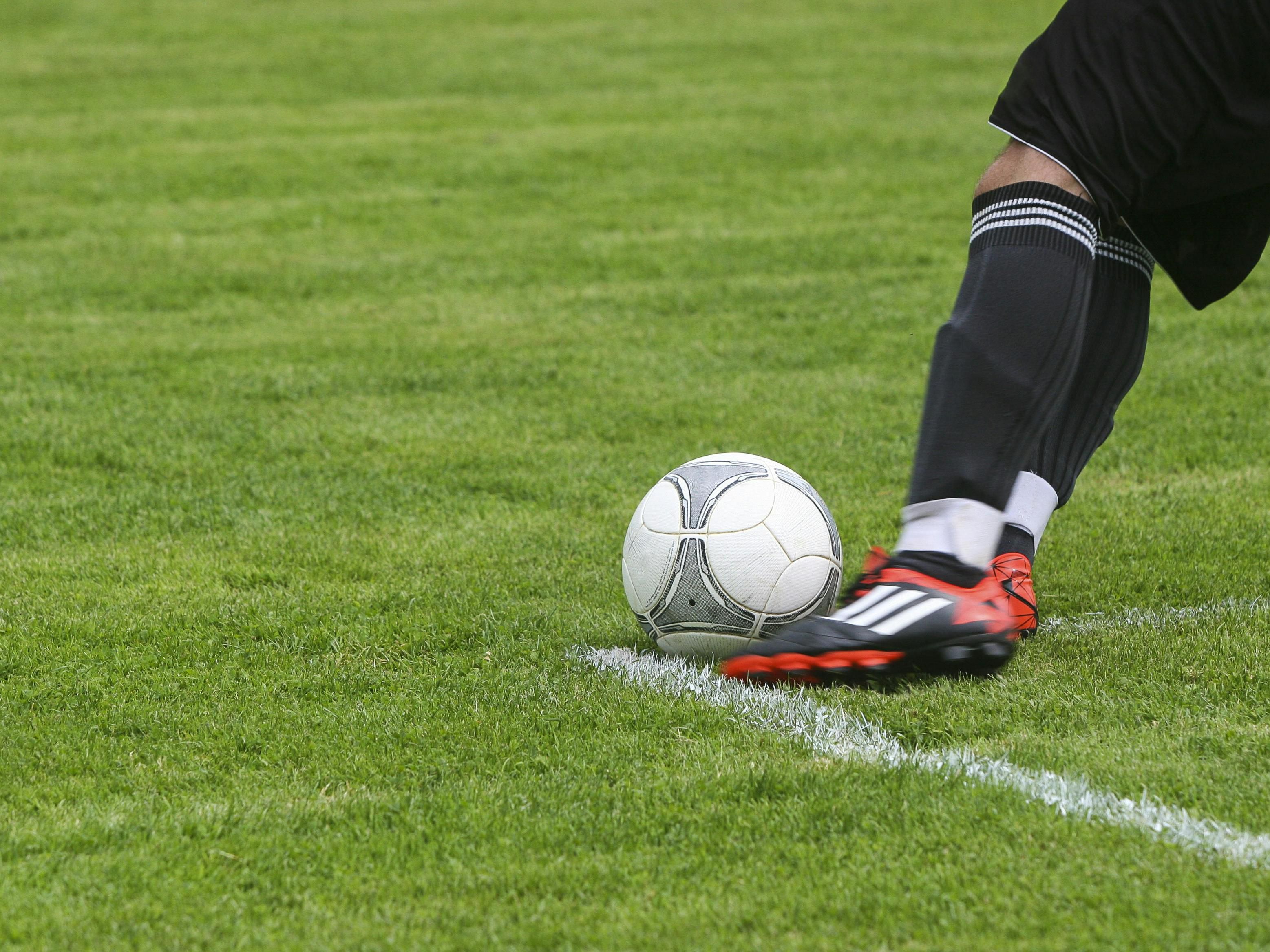 Get ready for top-tier football action! On 28 October, Energie Cottbus takes on RB Leipzig at the Stadion der Freundschaft. Feel the electric atmosphere as fans fill the stands and the floodlights shine. Just a short trip from the hotel — game night done right!