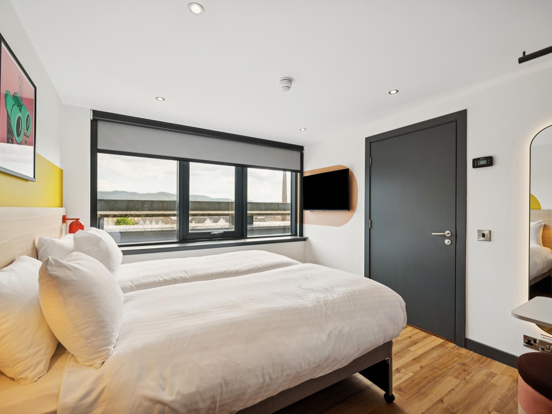 Discover the newly renovated Garner Edinburgh Haymarket, featuring stylish rooms, a refreshed reception, and a modern bar & lounge. Enjoy contemporary comfort and a fresh look in the heart of Haymarket—your perfect base for exploring Edinburgh.