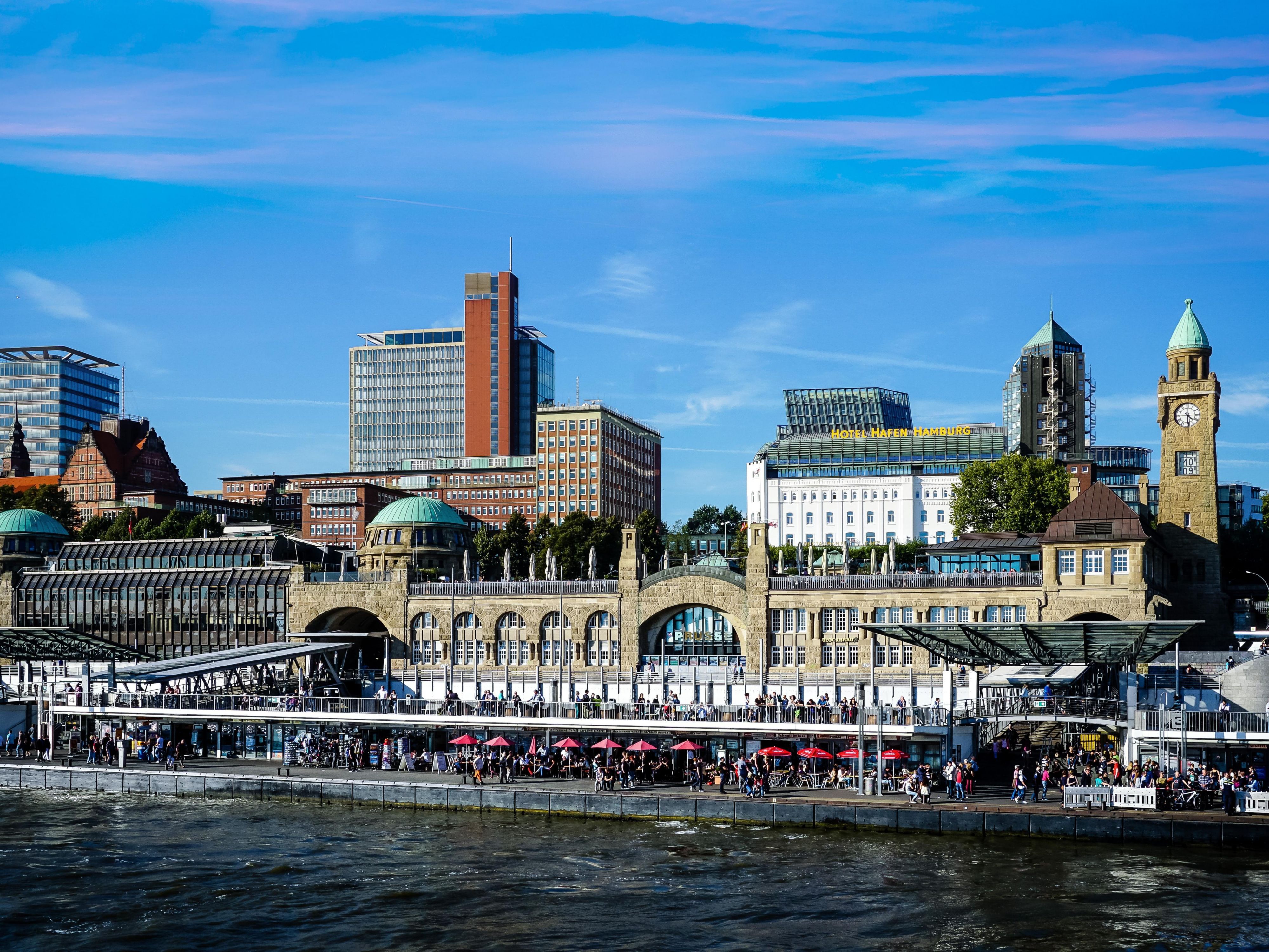 From September 12–14, 2025, Hamburg's harbor becomes a festival with a cruise parade, spectacular Blue Port light installations, and vibrant maritime atmosphere . Stay peacefully in Elmshorn—just 30 minutes away—and save on hotel prices. The perfect mix of excitement and relaxation!