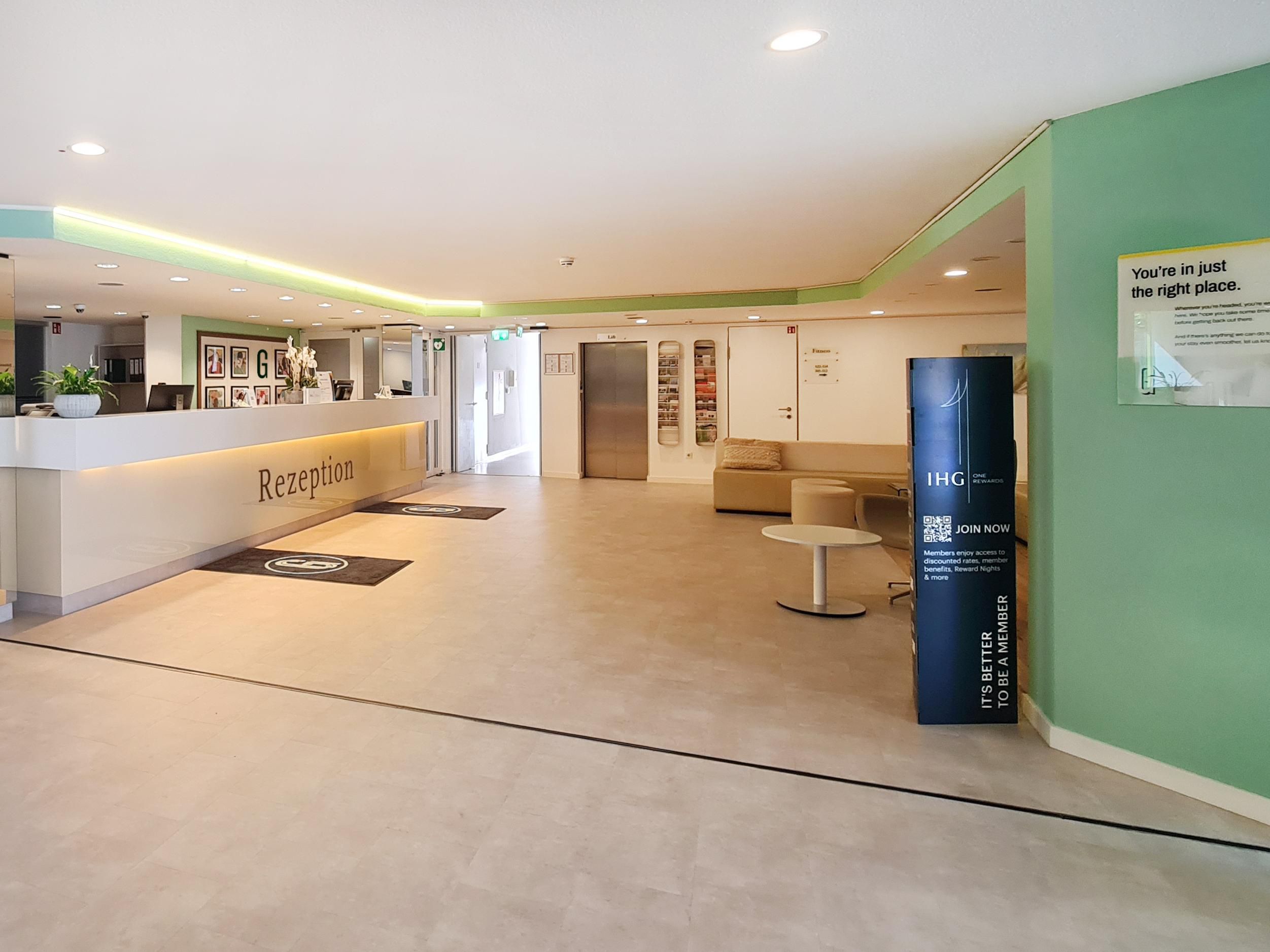 Hotel-Lobby