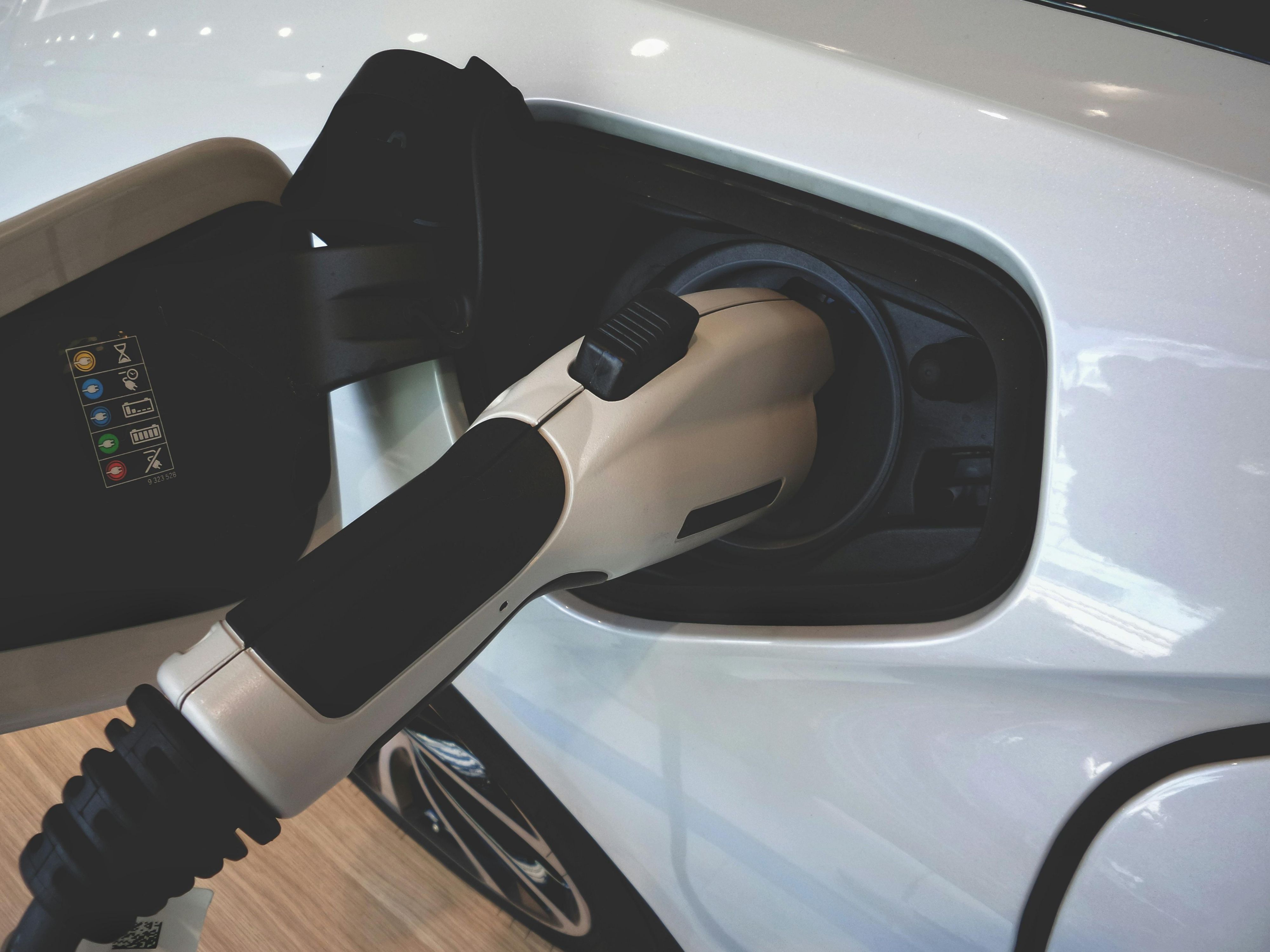 You will find two public charging points for electric vehicles right in front of the hotel. The Q-Park Gildehof underground parking garage is located approx. 250 m from the hotel. The parking space costs only €10.00 for 24 hours from the time of entry through our cooperation. Reserve your parking space now for a relaxed journey.