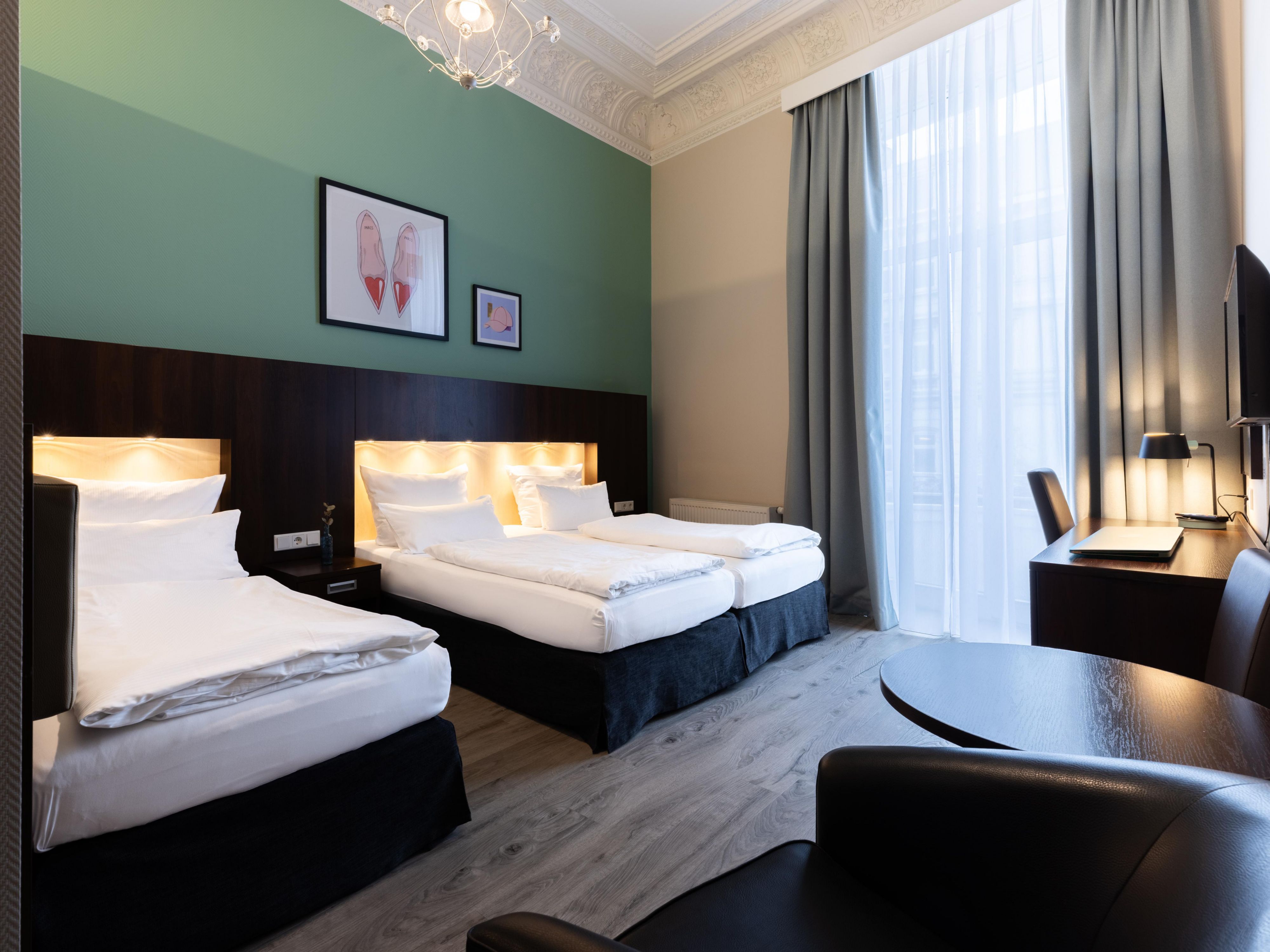 سرير كينج واحد وسرير مفرد ، مثالي للأصدقاء في هامبورغ