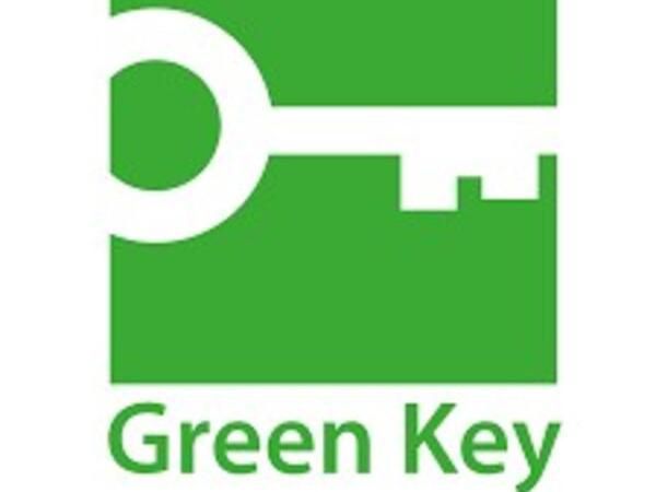 At Garner Hotel Maastricht, we combine comfort with care for the planet. With our Green Key certification, we go beyond standard regulations to minimize our environmental impact while ensuring a welcoming stay. Your choice supports a sustainable future for people and nature. More information can be found at the following link.