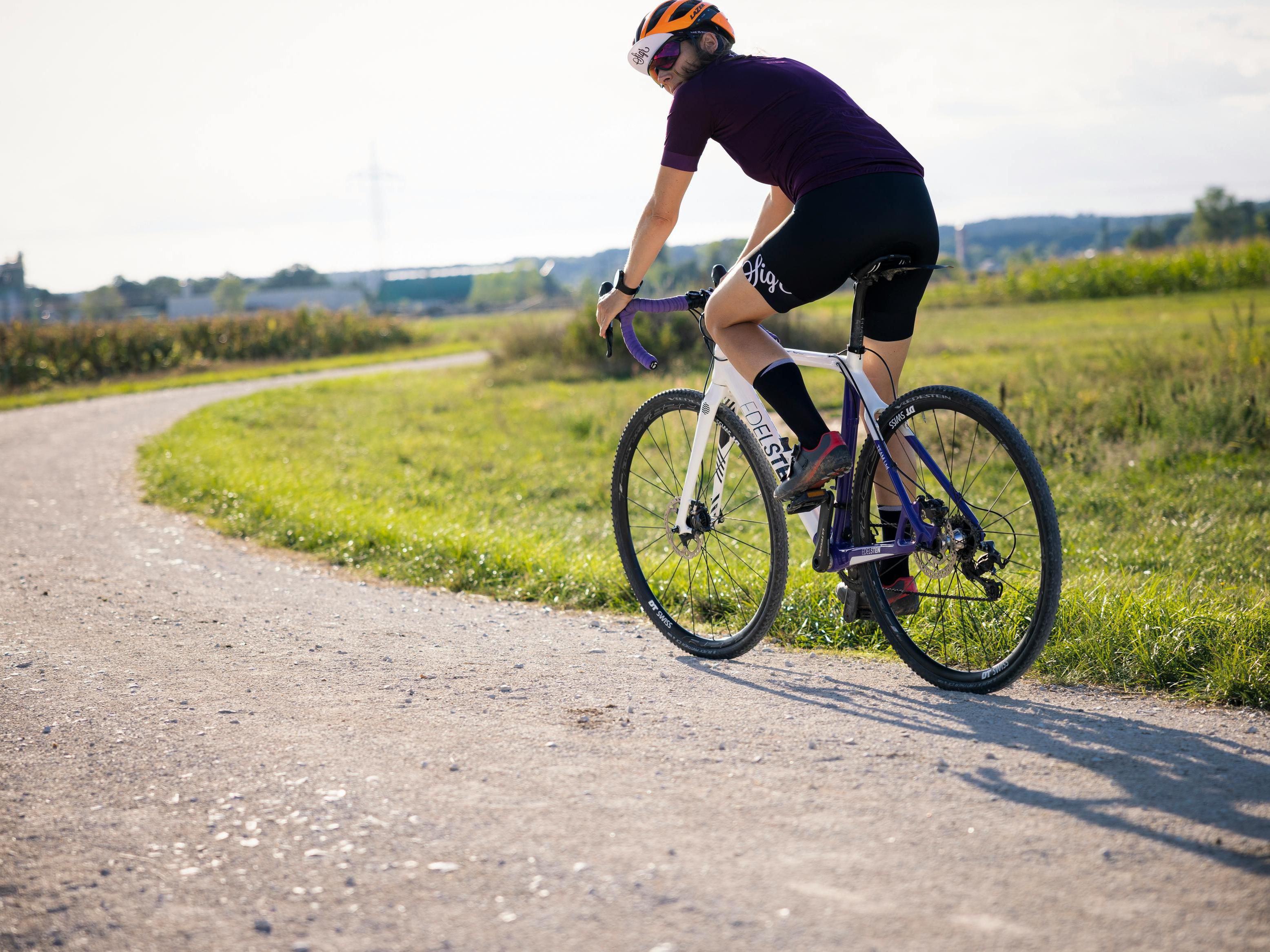 Unser Hotel in Mainz ist der ideale Halt für Radfahrer. Zahlreiche Radwege führen durch malerische Landschaften und die Weinregion Rheingau. Nach einer erlebnisreichen Tour können Sie in unseren modernen Zimmern entspannen und an Werktagen im nahegelegenen Einkaufszentrum (150 m) Ihr Proviant aufstocken.