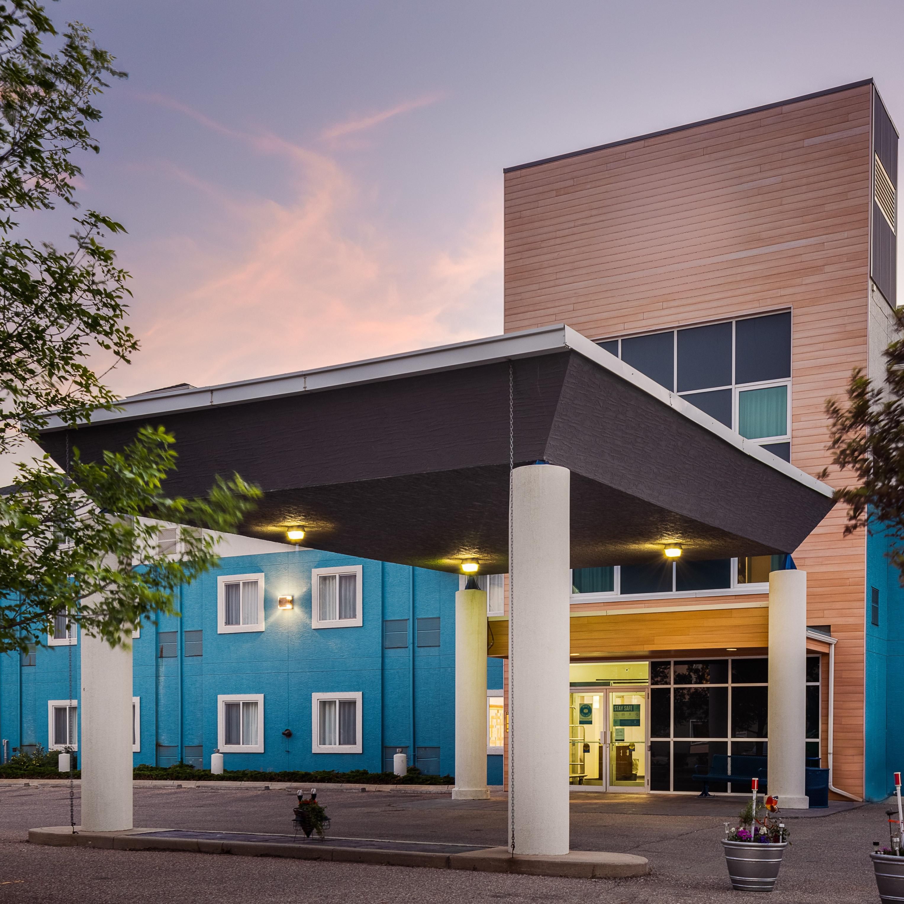 Our hotel has everything you need for a great stay. 