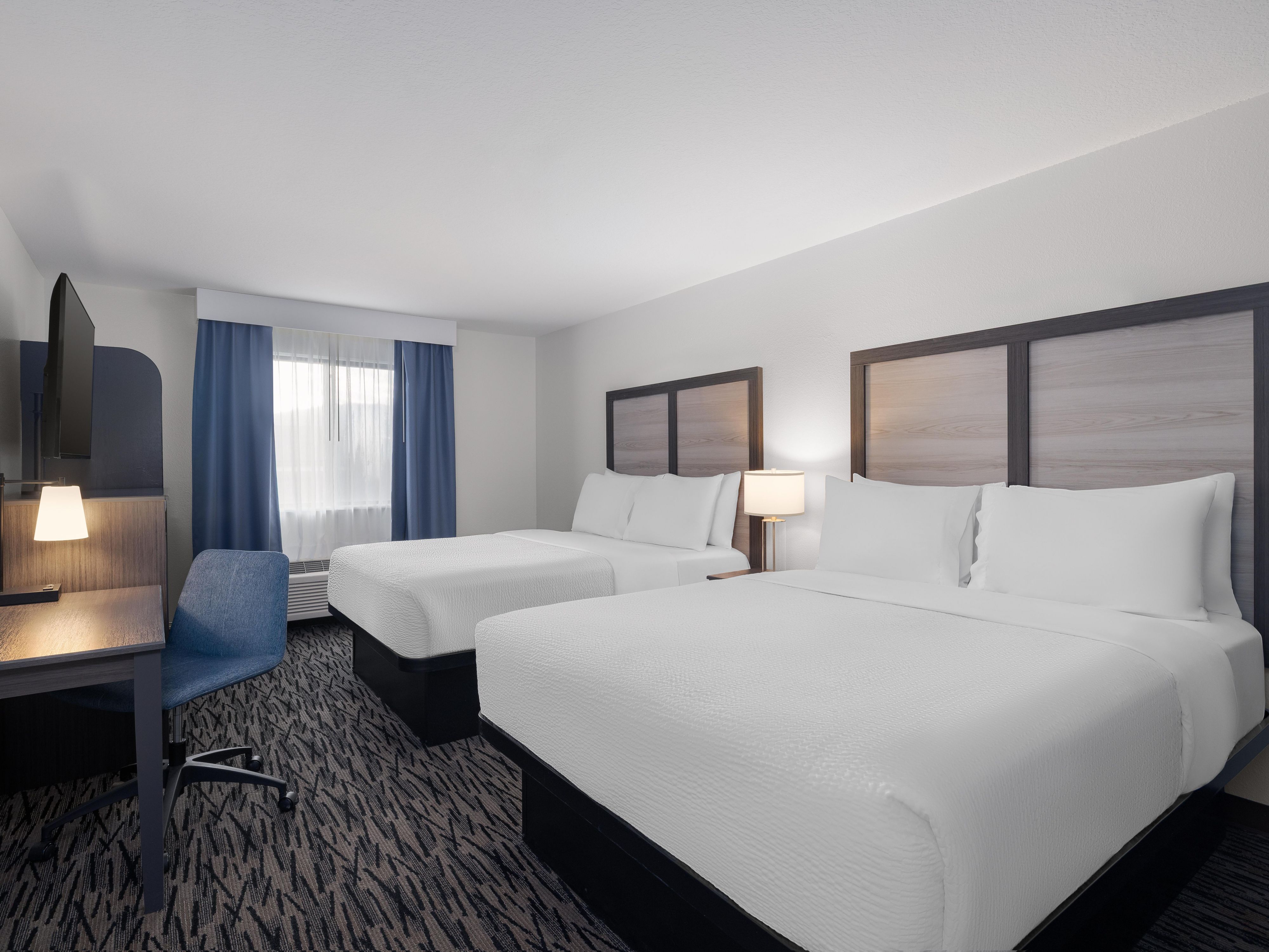 Guest room with two queen beds