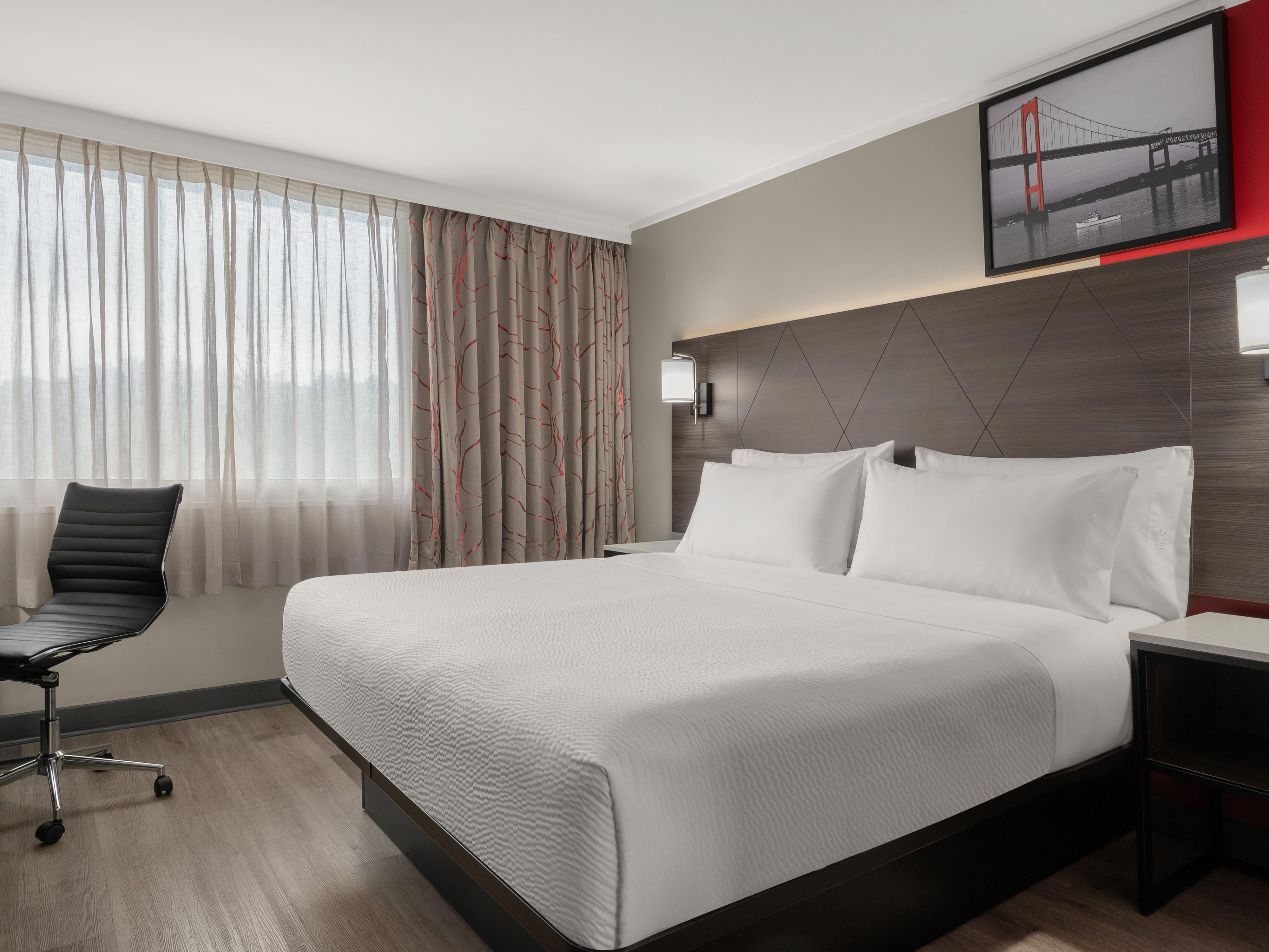 Guest room with king bed.