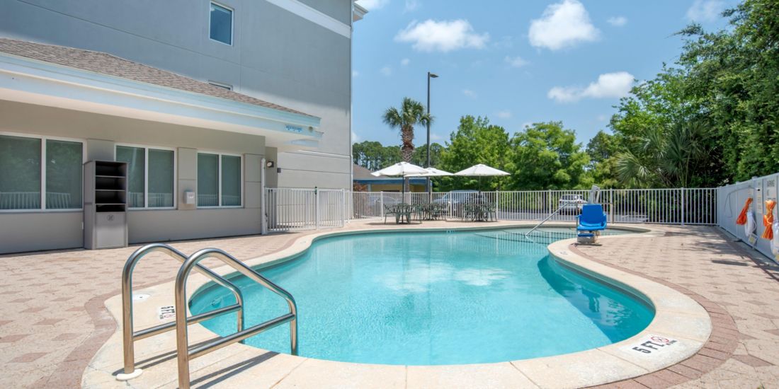 Relax, soak under the sun, and spend your day in our outdoor pool.