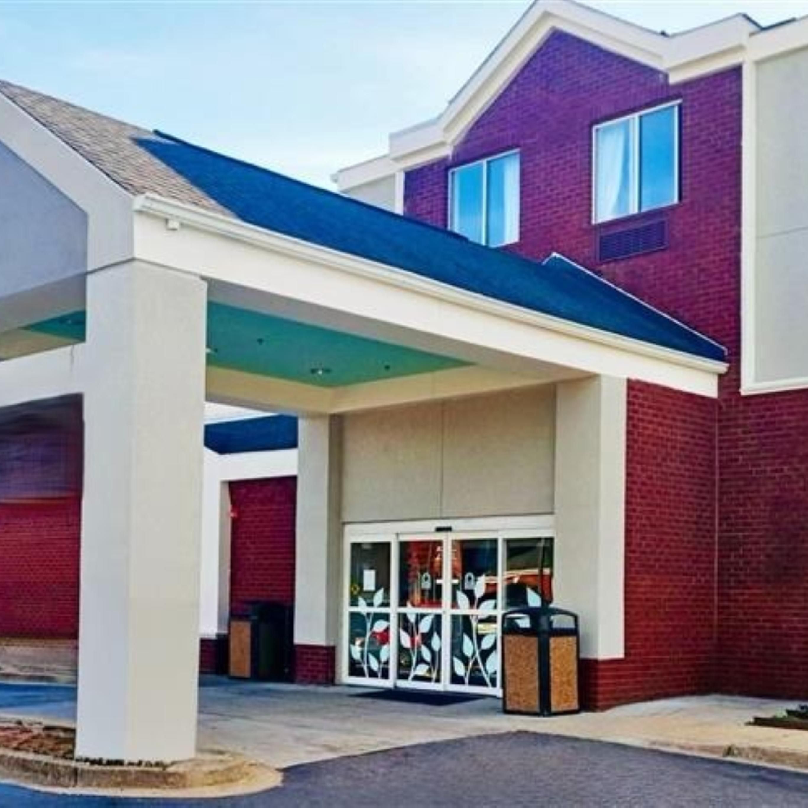 Welcome to our hotel in Sumter, SC.