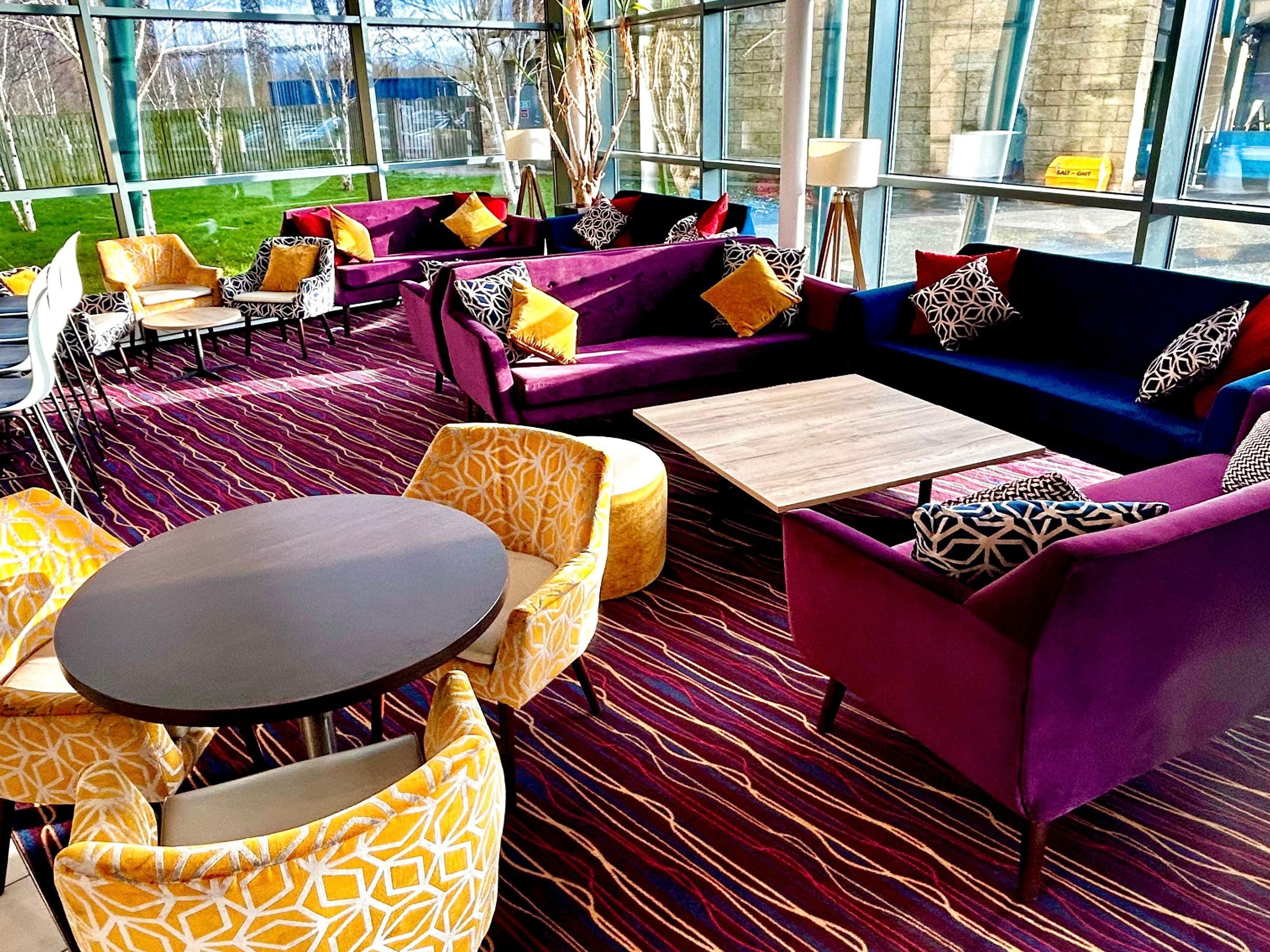 Bar and Lounge
