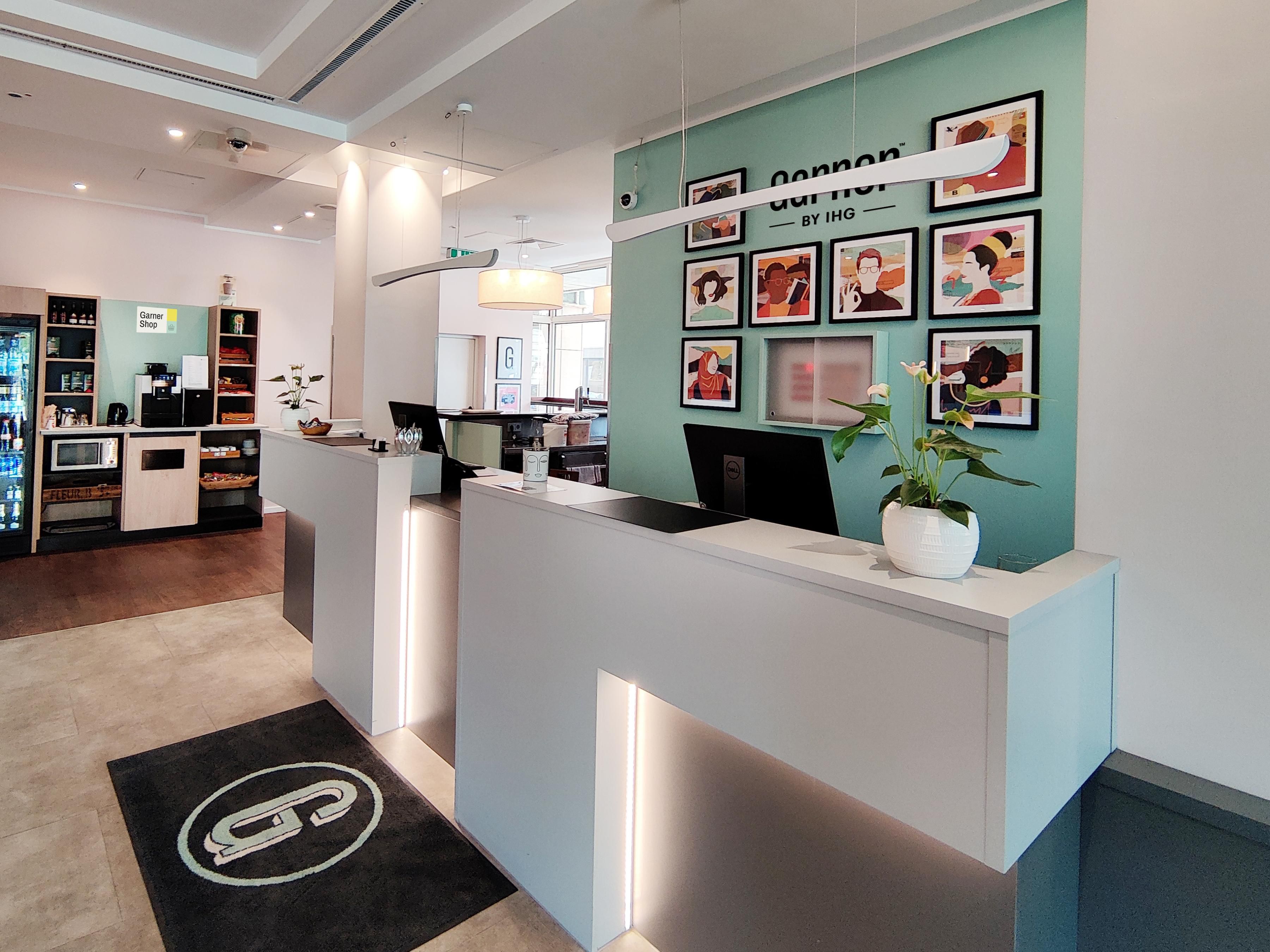Garner Hotel Wiesbaden City welcomes you 24/7 at reception