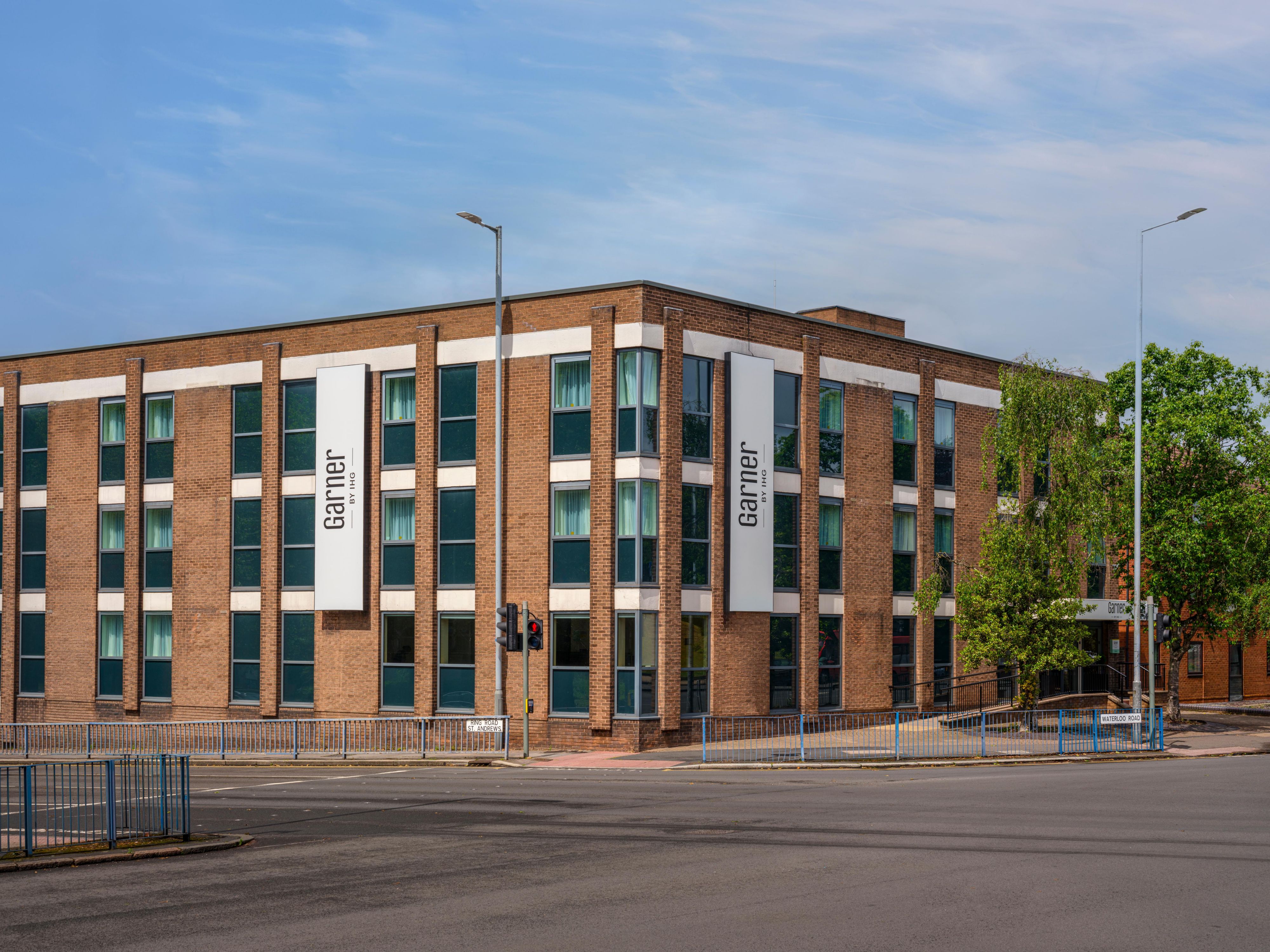 Garner Hotel Wolverhampton exterior building view