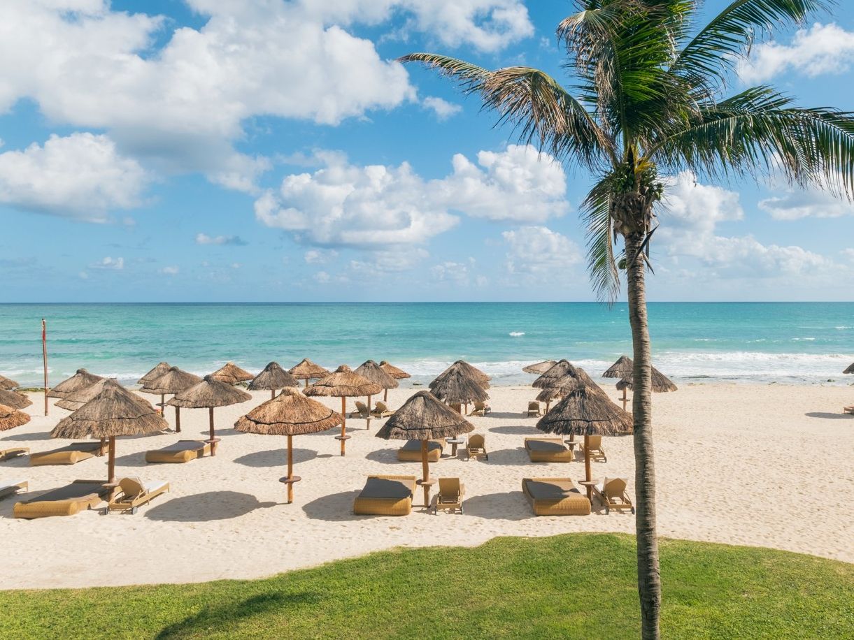 Grand beach meeting space
