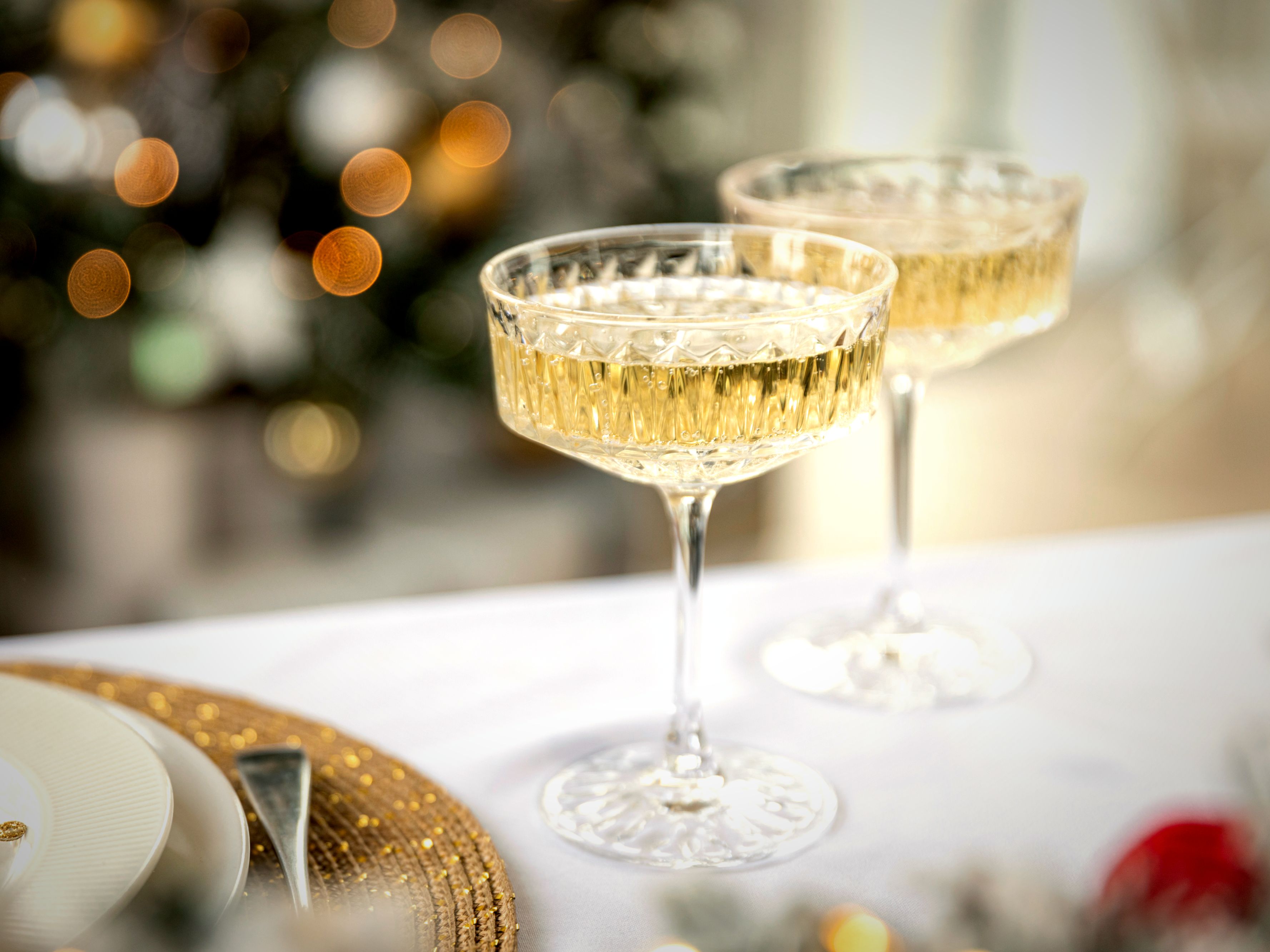 champagne glasses 