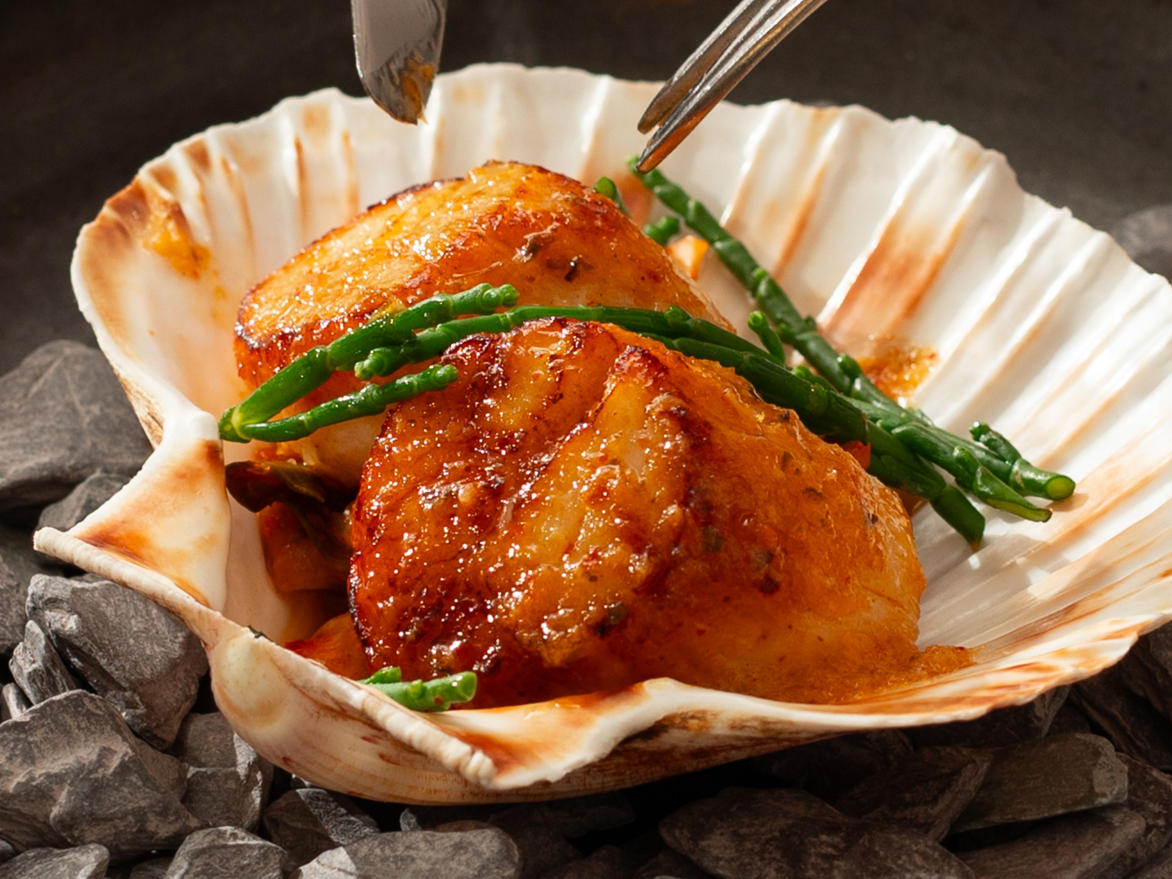 Seared scallops