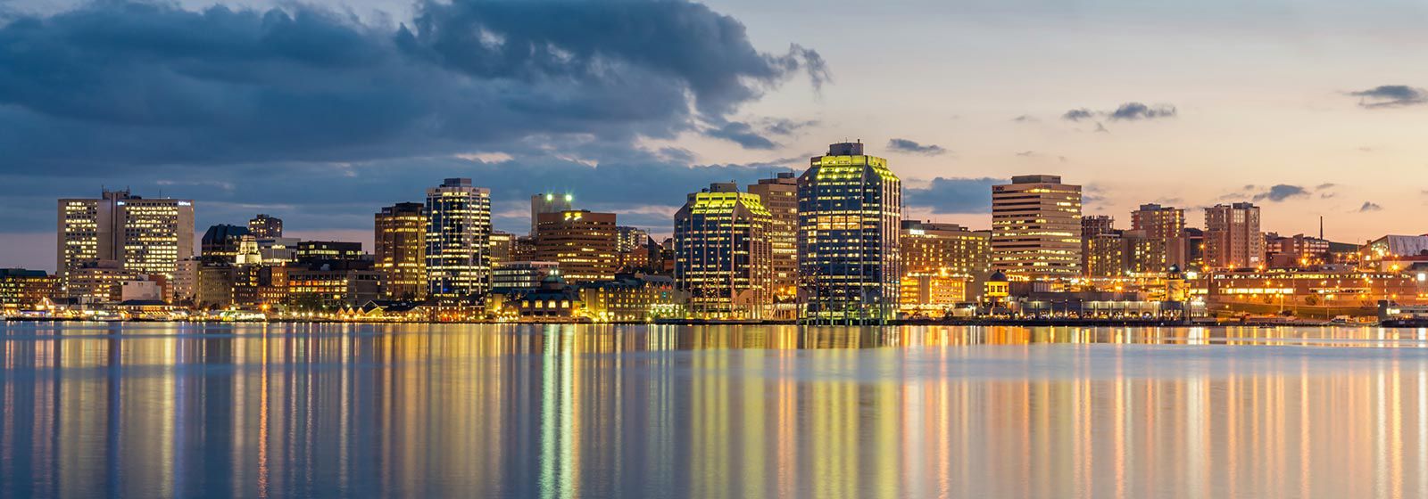 Lungomare e skyline di Halifax