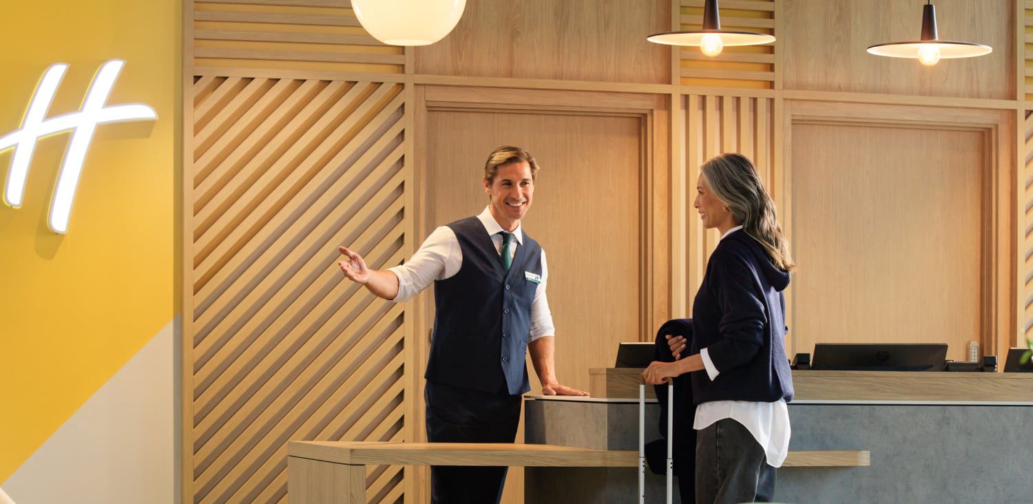 holiday inn dress code employee Good morning  Let's talk about the benefits of pursuing hospitality  management as a course. First of all hospitality industry has wider  opportunities and it doesn't necessarily need a masters for |