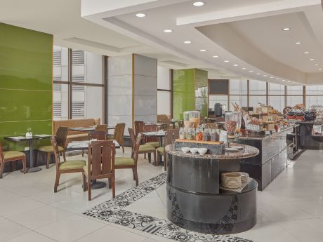  FAB Restaurant Holiday Inn & Suites Manila Galleria