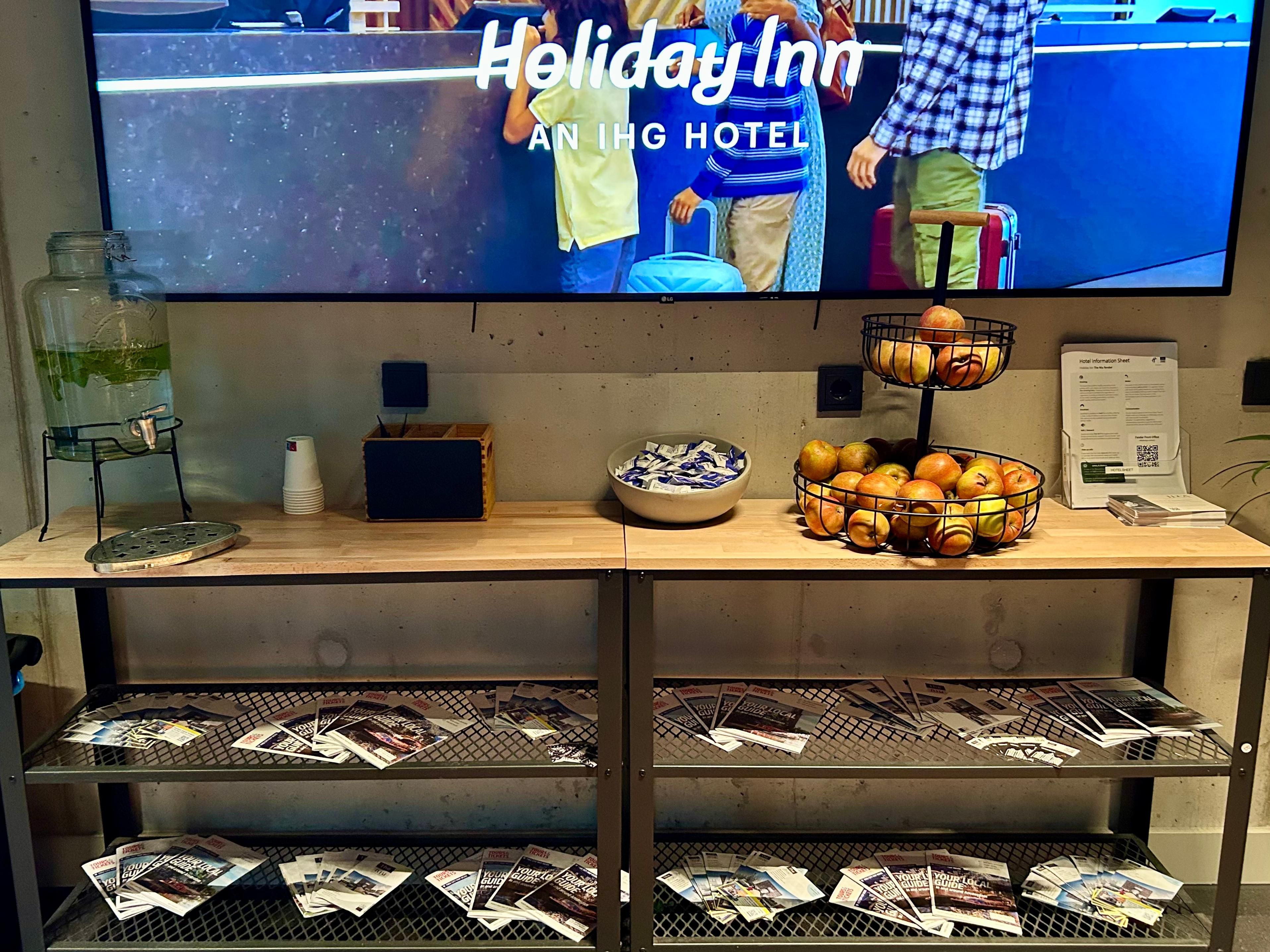 We like to keep things sweet – with complimentary fruit and candy available for all our guests. Whether you’re arriving, heading out or just passing through the lobby, help yourself to a little treat and make your Amsterdam stay even more delightful.
