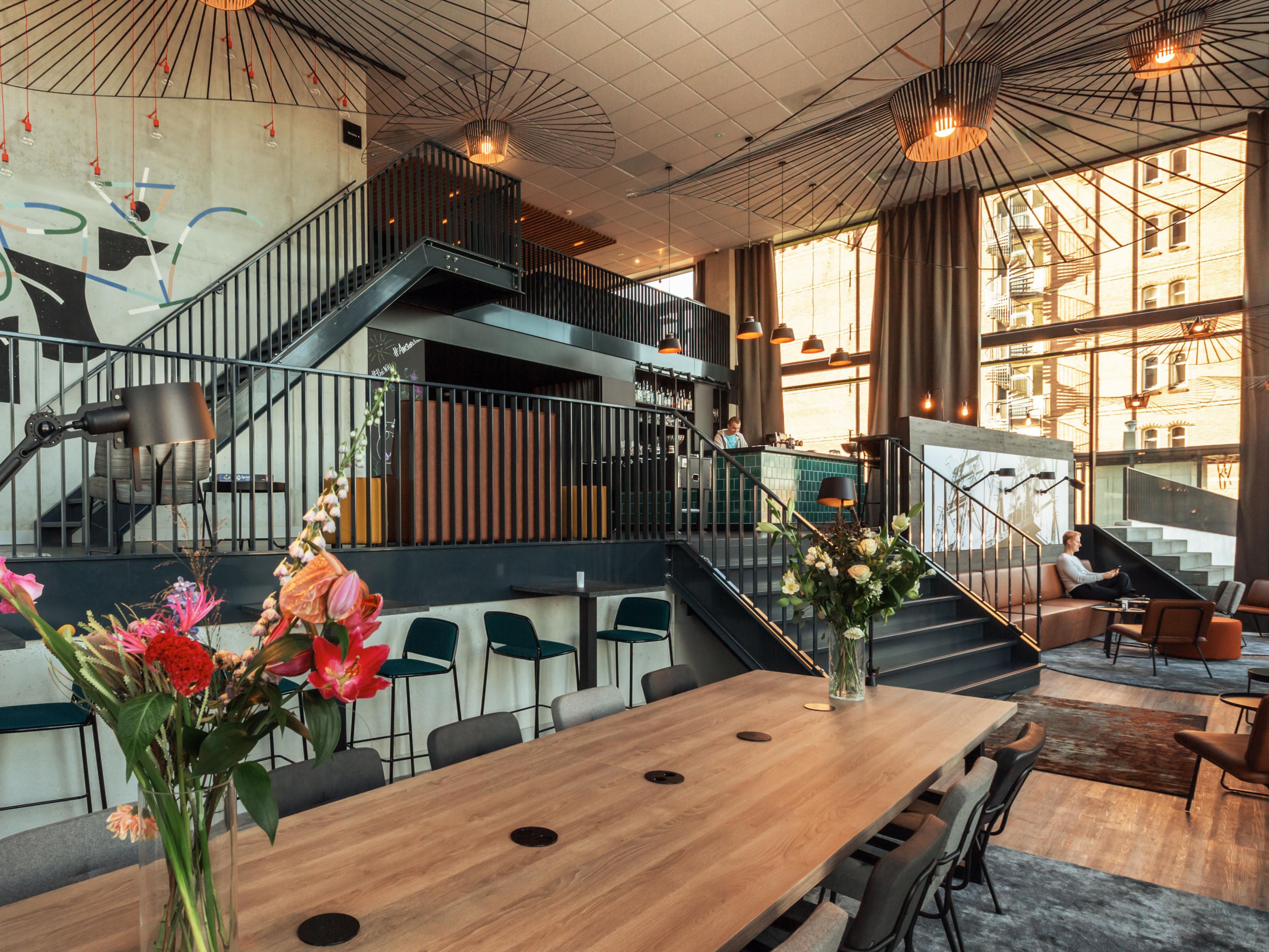 Holiday Inn – the niu, Fender Amsterdam Hotel Lobby