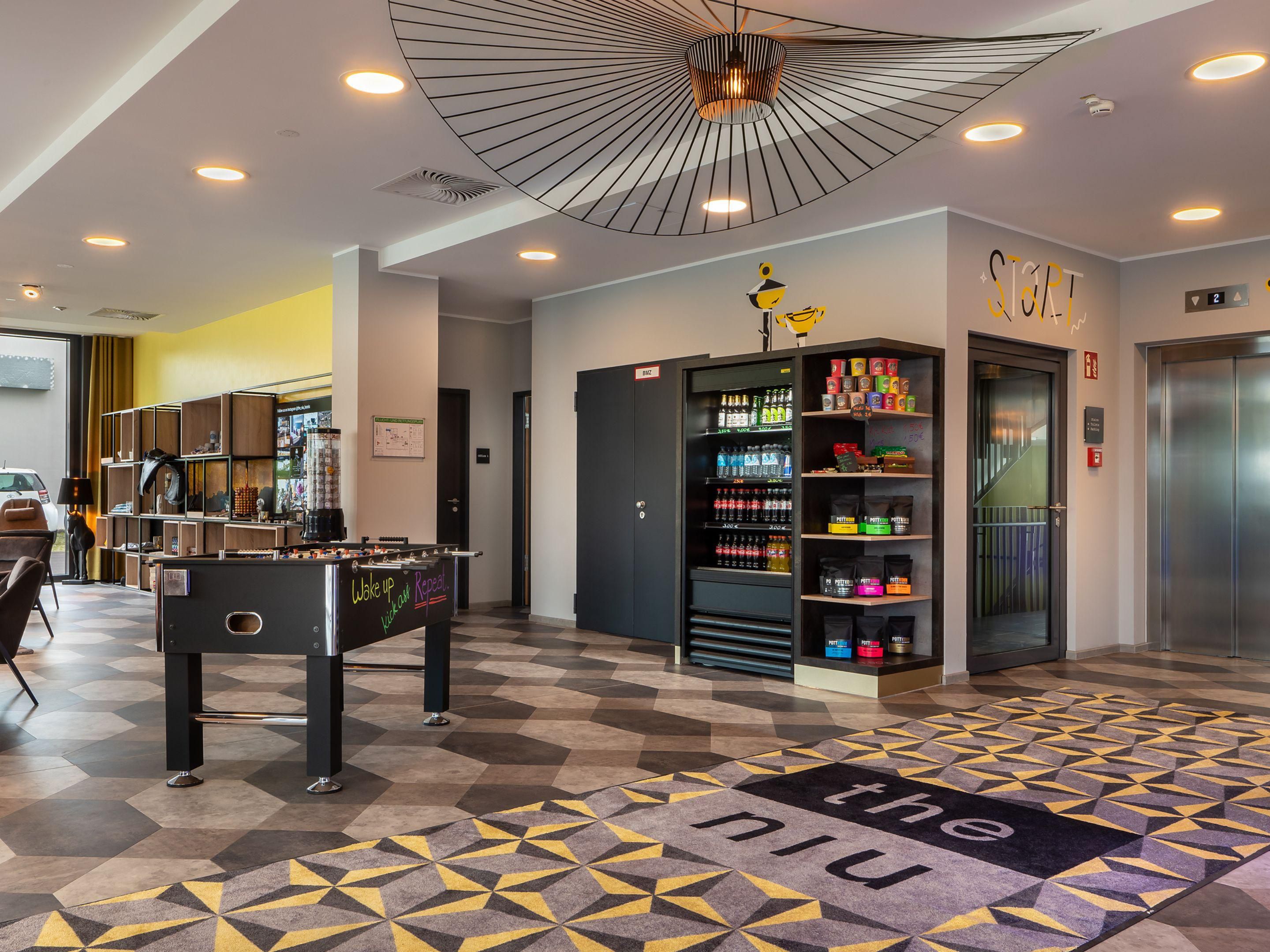 Holiday Inn – the niu, Fury Aschheim Messe Gift Shop