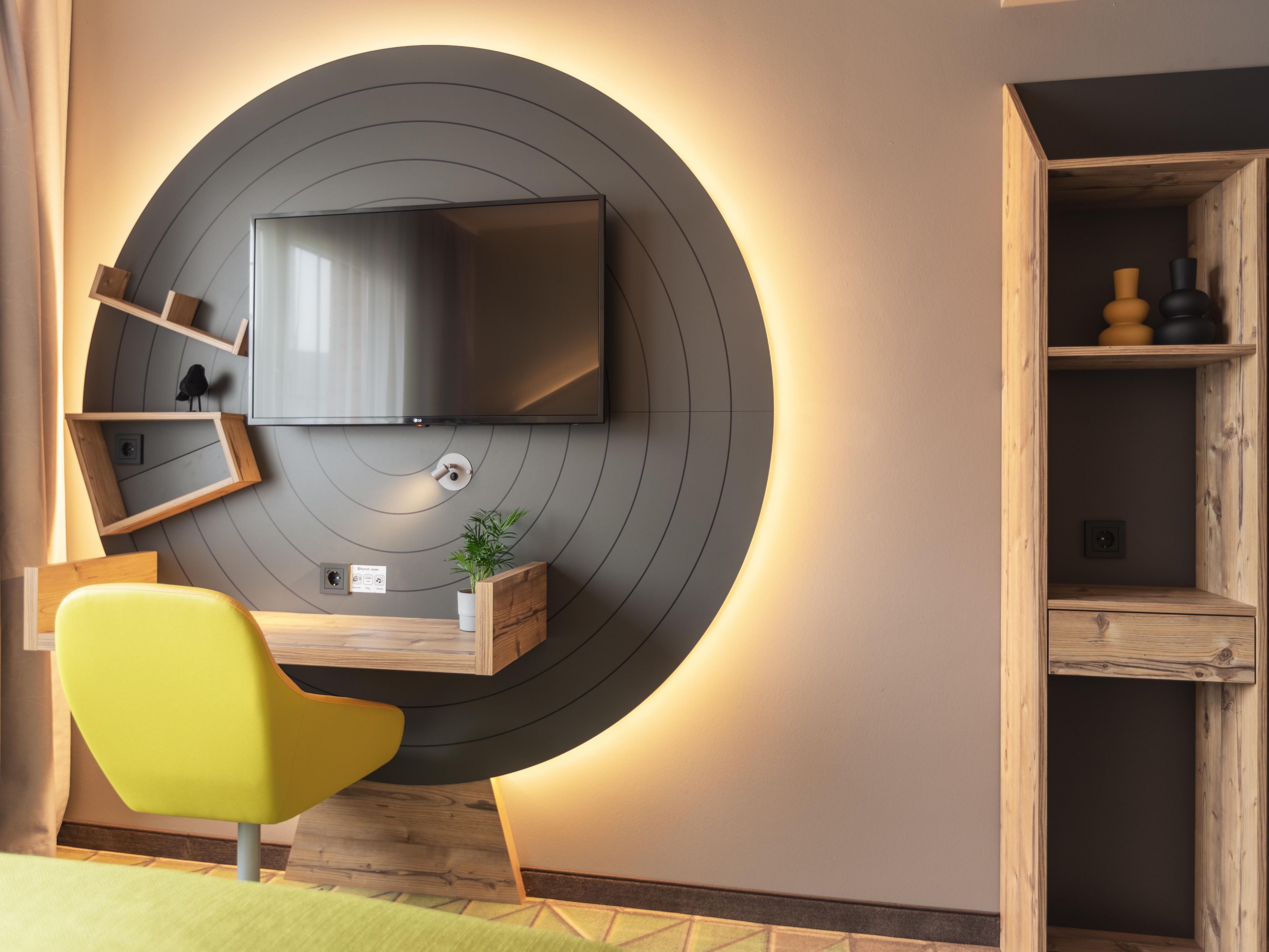 Wake up to what inspires you—whether it’s your go-to playlist, the latest news, or your favourite radio station. With Bluetooth connectivity and top-quality sound, your room sets the tone for a positive, energised start to the day—just the way you like it.